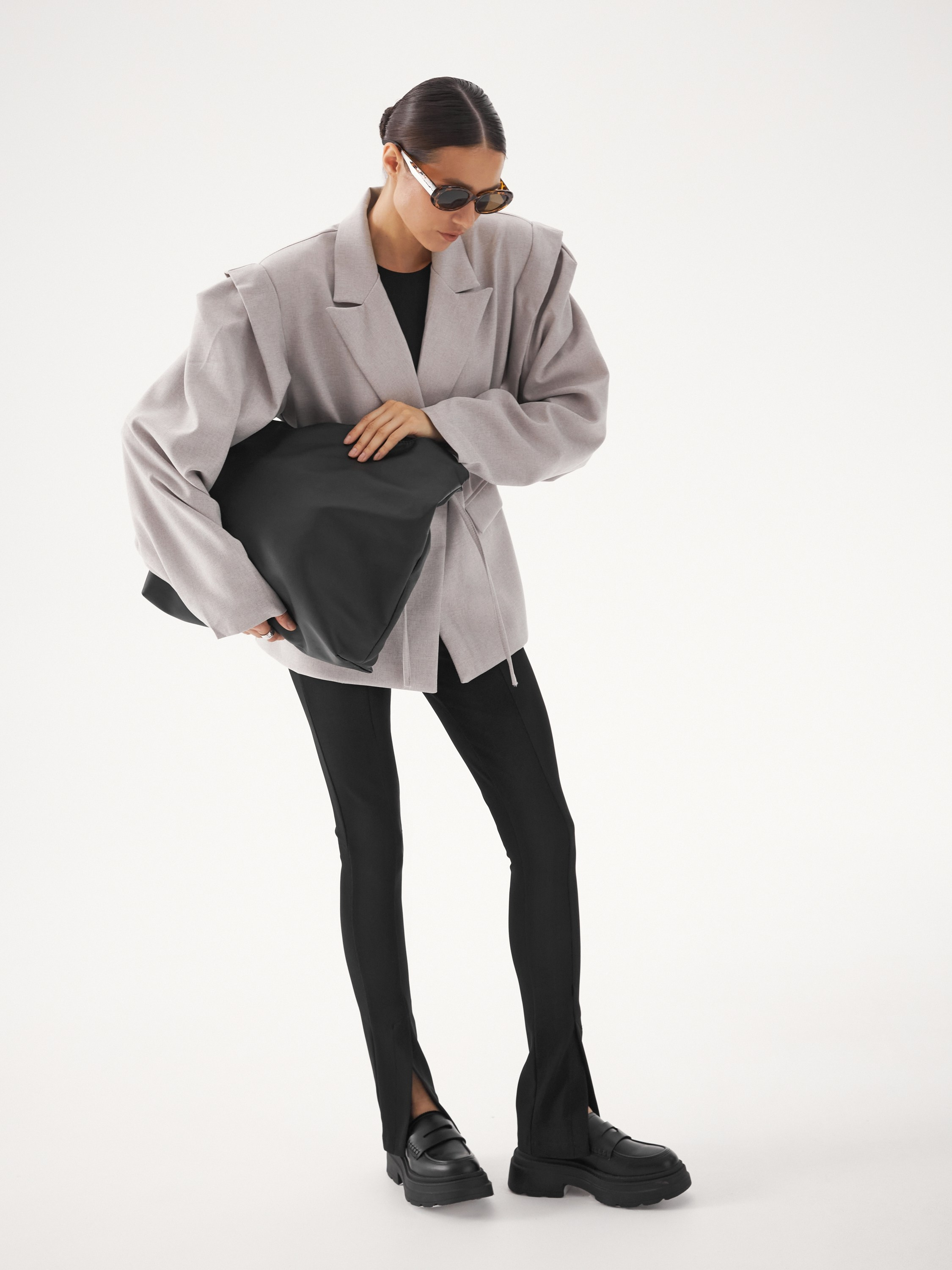 Фотосъемка пиджаков Екатеринбург Wildberries ВБ Ozon Озон фотосессия одежды Екб заказать цена фотосъемка товара WB маркетплейс карточки това. Фотограф Екатеринбург Анастасия Жерновская | Маркетплейсы и нейрофото