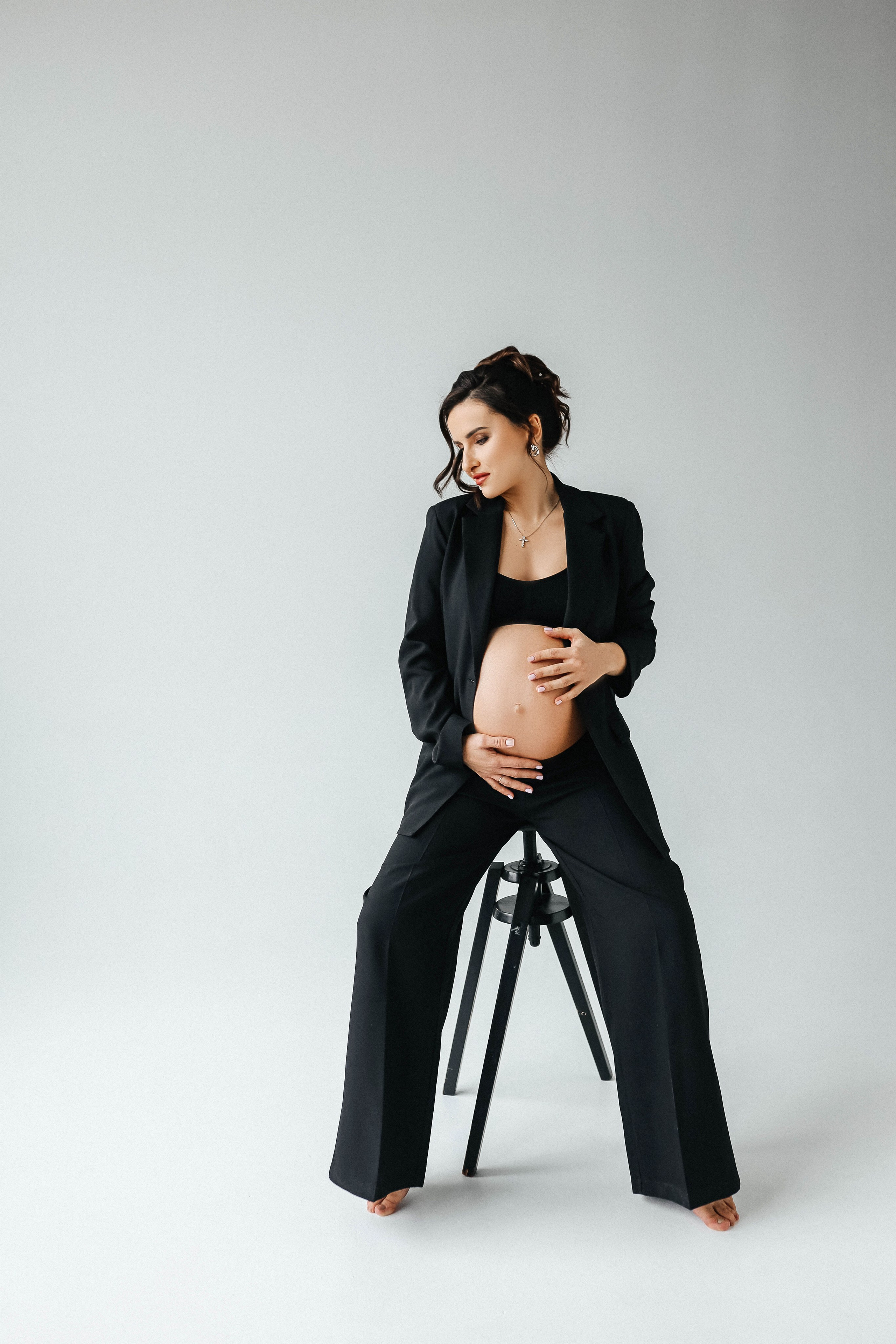 Фотосессия беременности в Москве в студии. Свадебный и семейный фотограф в Москве