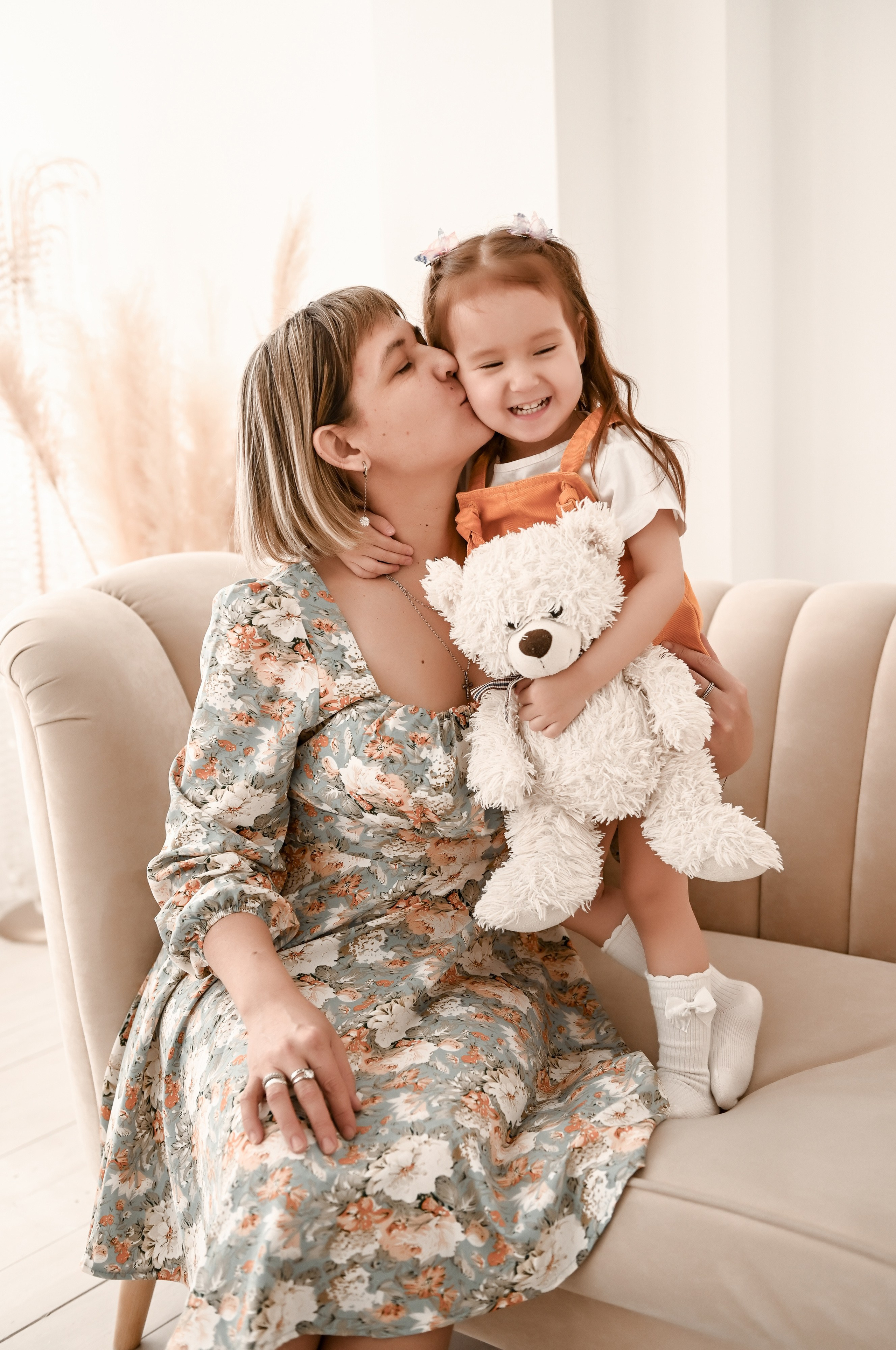 Семейная студийная  фотосессия 2. Свадебный, семейный, детский, контент фотограф в Омске Максим Ильин