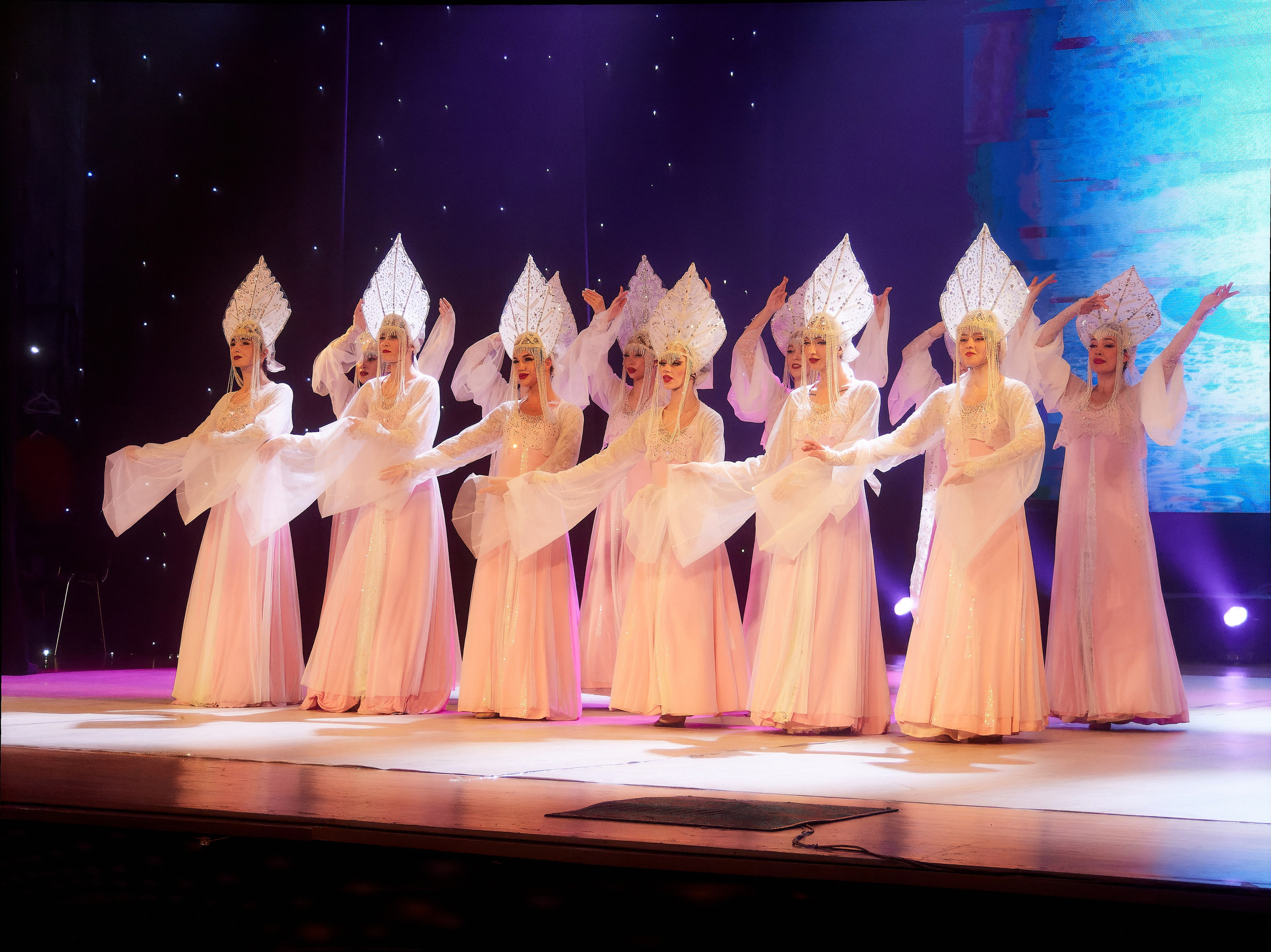 TODES-это уникальный танцевальный мир, вселенная Аллы Духовой!. Семейный и детский фотограф в Междуреченск Олег Бамбульский