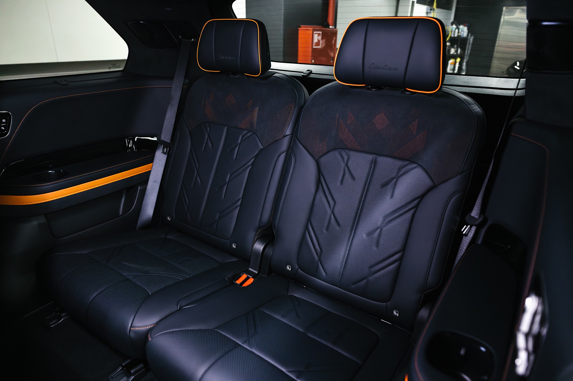 Zeekr 9X 2.0hyb 4WD AT (1401 л. с.) 2025 + фаркоп. Автосалон «Х-Авто»