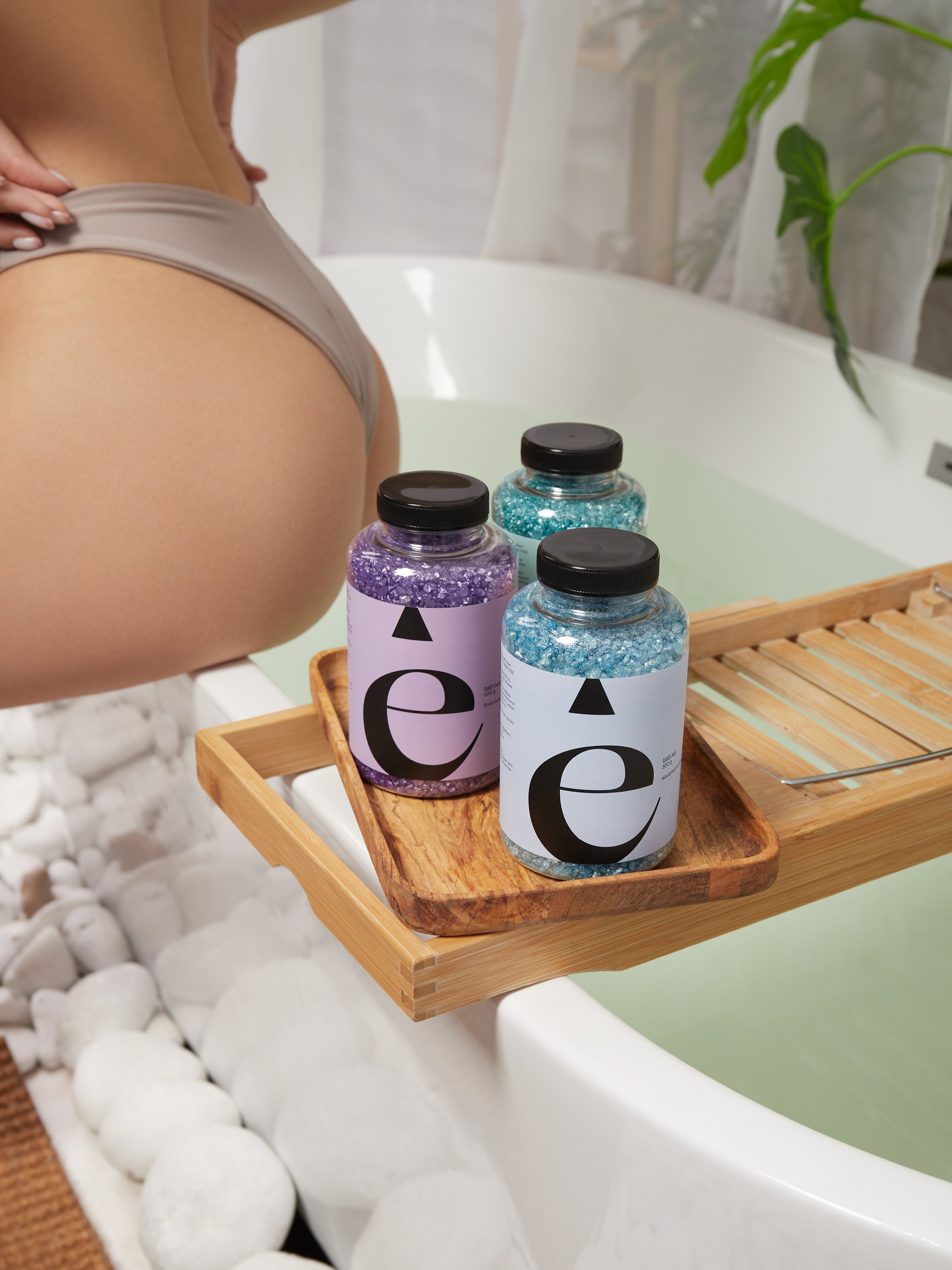 «Имиджевая фотосъемка солей для ванн с девушкой в купальнике в ванной комнате»«Рекламная съемка косметической соли для ванн с моделью в купальнике на фоне ванной»«Премиум-фотосессия солей для ванн с молодой женщиной в купальнике в расслабляющей атмосфере»«Студийная имиджевая съемка солей для ванн с девушкой в купальнике и пузырьками в ванной»«Фотосъемка косметической продукции — соли для ванн с моделью в купальнике в интерьере ванной»«Рекламный кадр соли для ванн с девушкой в купальнике, демонстрирующей расслабление и уход»«Эстетическая имиджевая фотосессия солей для ванн с молодой женщиной в купальнике в ванной»«Фотосъемка косметической соли для ванн с моделью в купальнике на фоне современной ванной комнаты»«Профессиональная имиджевая съемка солей для ванн с девушкой в купальнике для маркетинга»«Рекламная фотосессия солей для ванн с моделью в купальнике, подчеркивающая натуральность и комфорт»