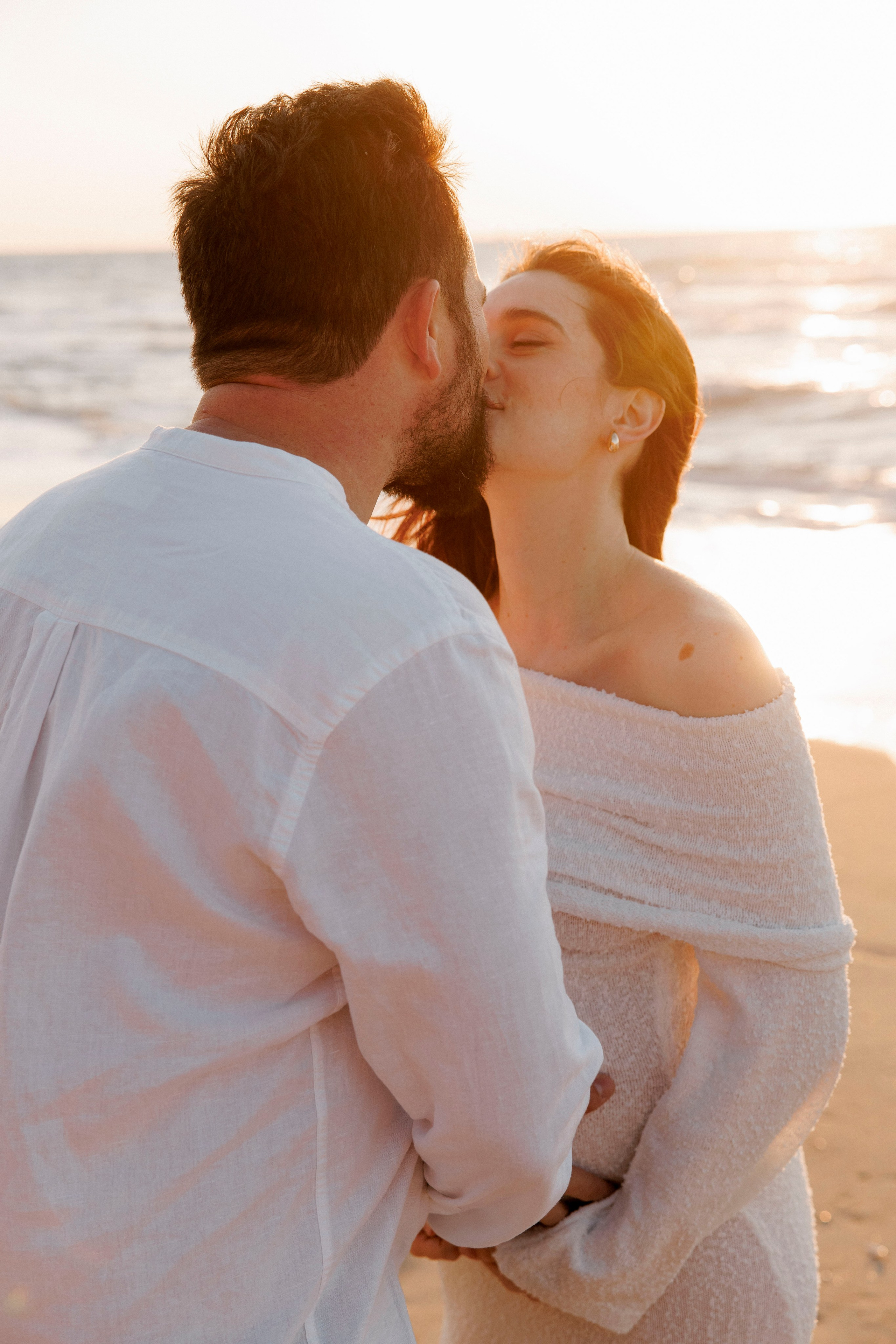 Pregnancy photoshoot (home/park/beach). Главная
