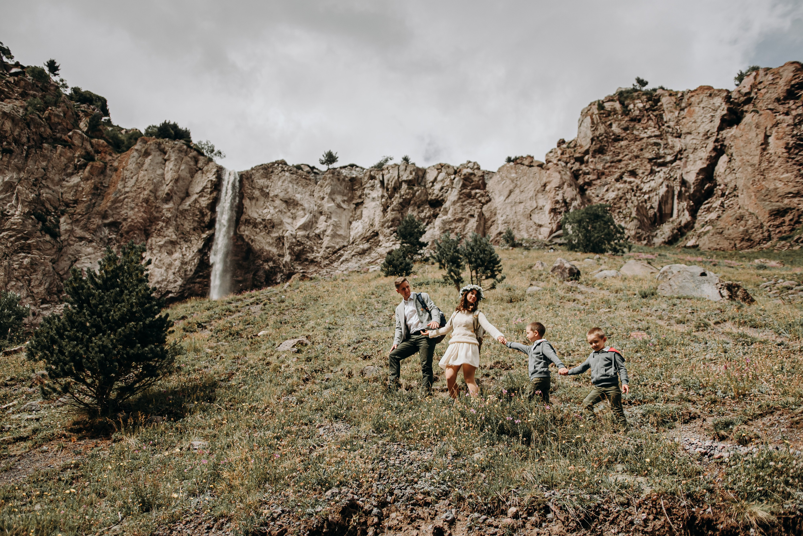 ЮНЫЕ ПУТЕШЕСТВЕННИКИ. Фотограф Настя Конник | Пятигорск | Эльбрус | Домбай | Архыз
