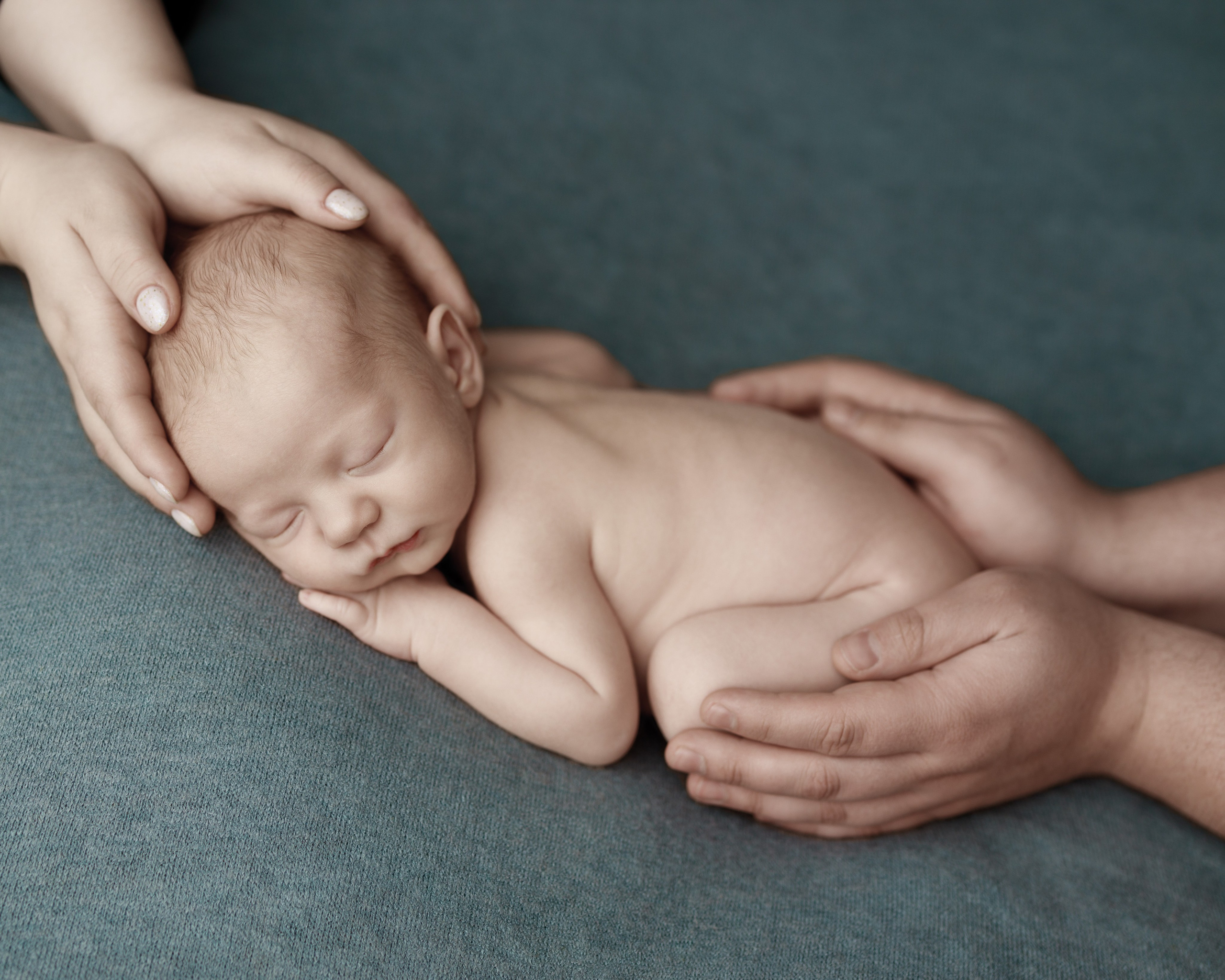 Ньюборн фотосессии в Старом Осколе. Фотостудия для новорожденных в Старом Осколе Гильфановых Юрия и Ольги