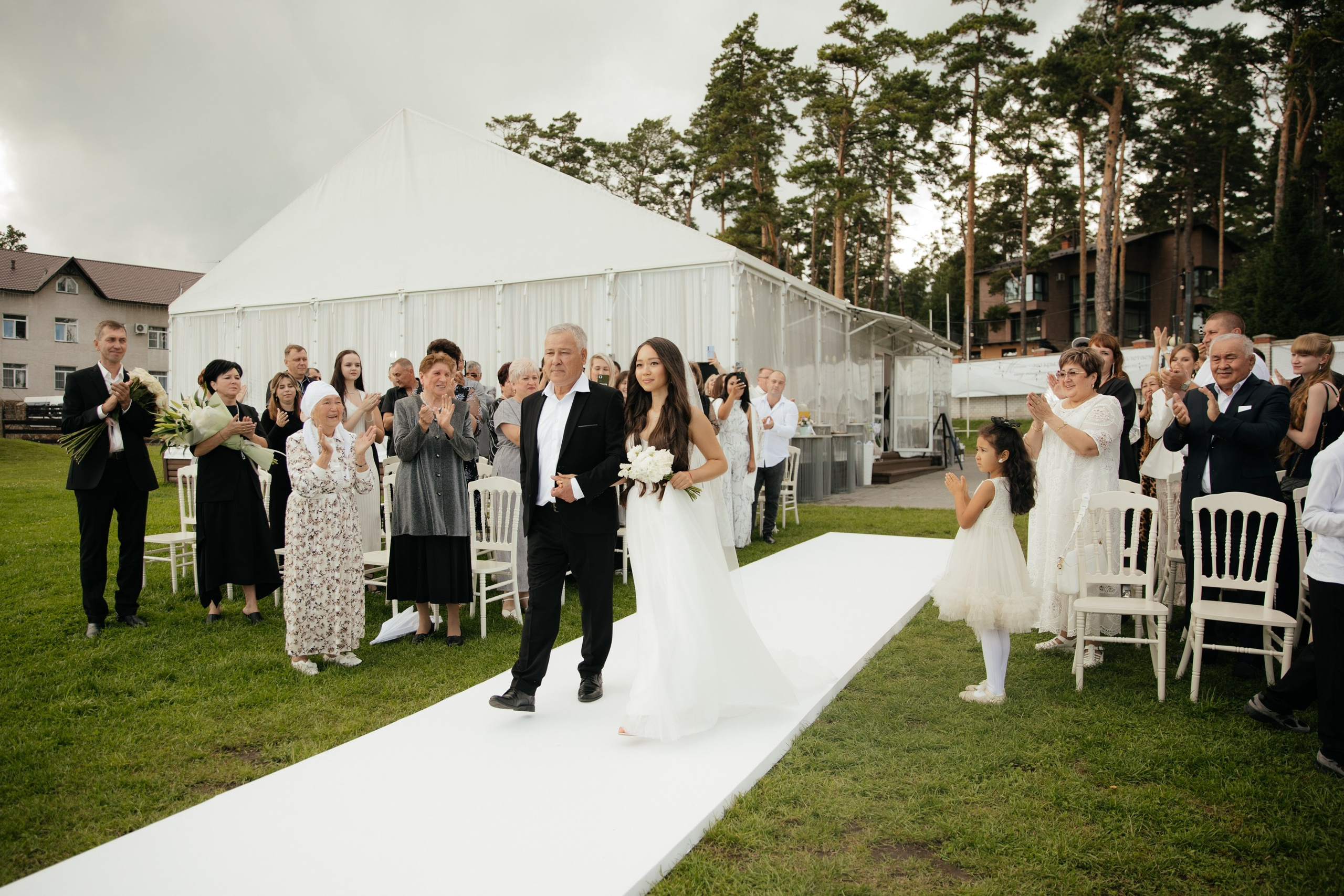 Александр и Адина. Фотограф Барнаул Полина Теплова