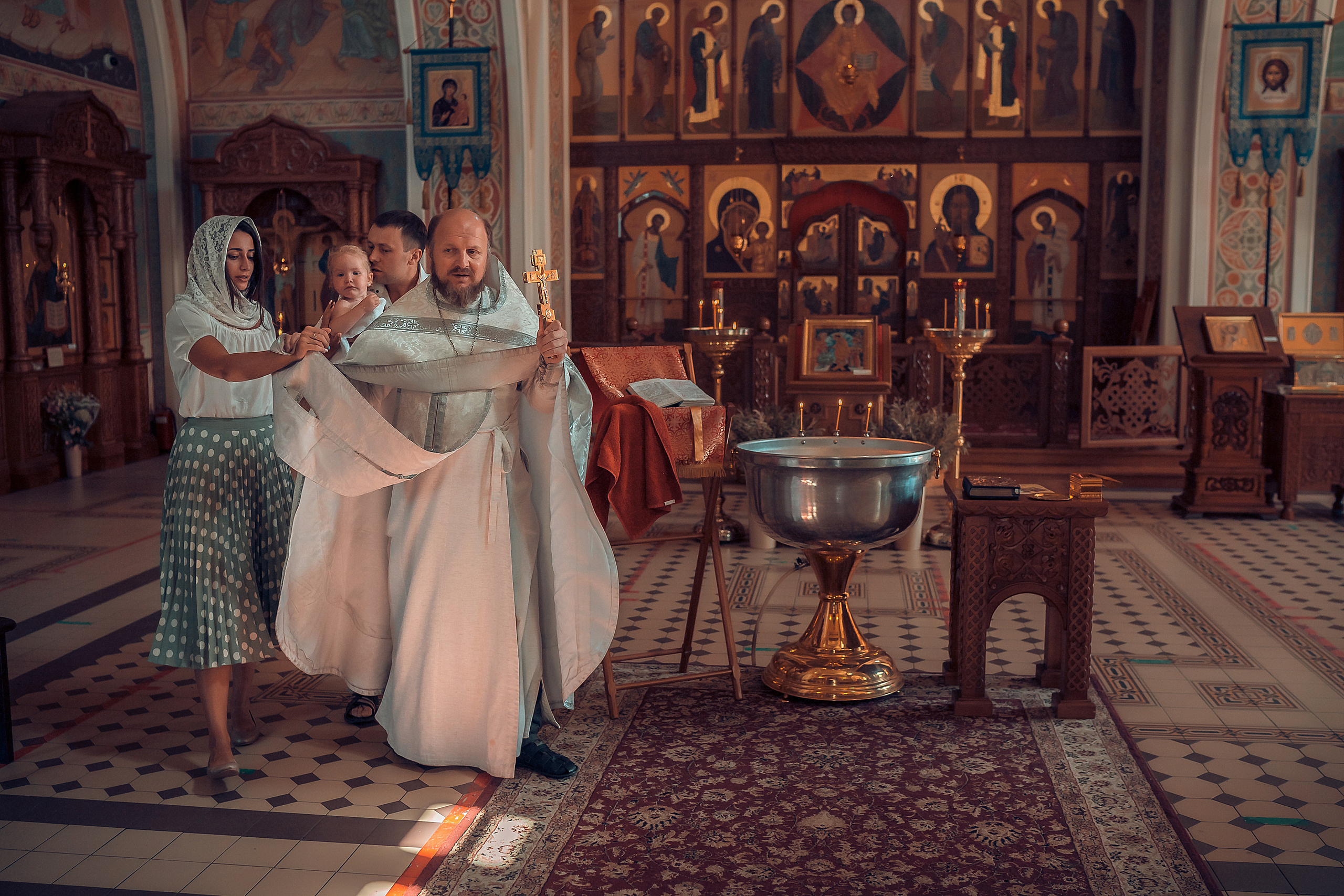 Крещение Весты Храм Иоанна Предтечи. Фотограф на Крещение и Венчание в Красноярске Рамазанова Юлия