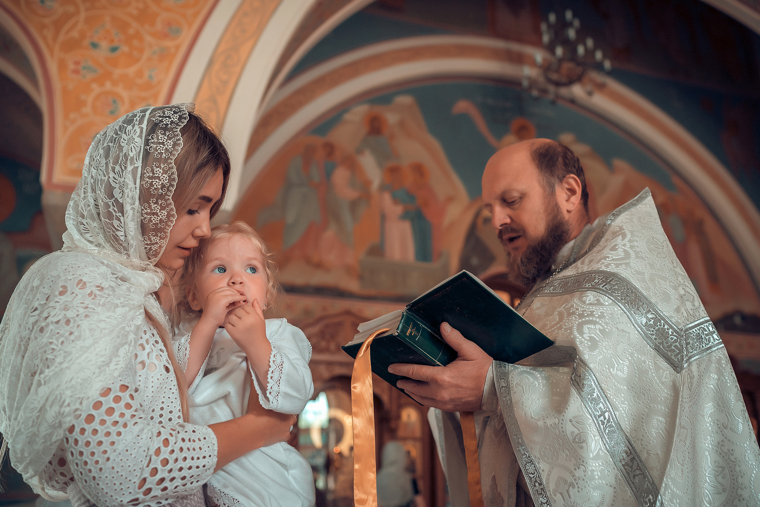 Крещение Весты Храм Иоанна Предтечи. Фотограф на Крещение и Венчание в Красноярске Рамазанова Юлия