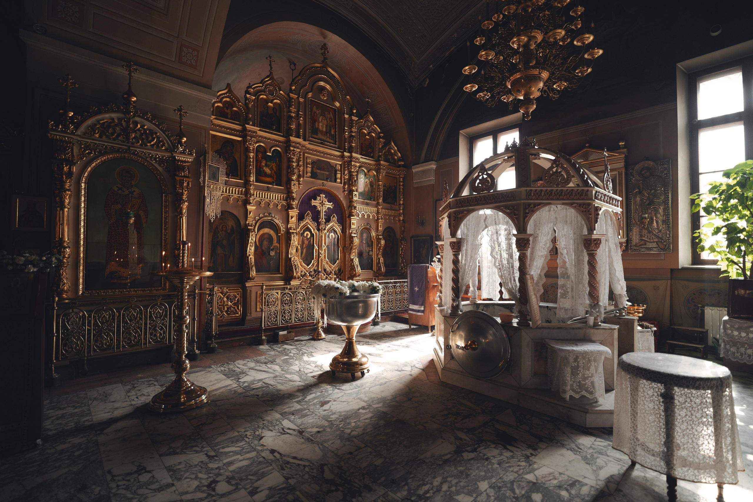 Крещение в православном Храме Воскресения Словущего в Даниловской Слободе. Семейный фотограф в Москве 📸