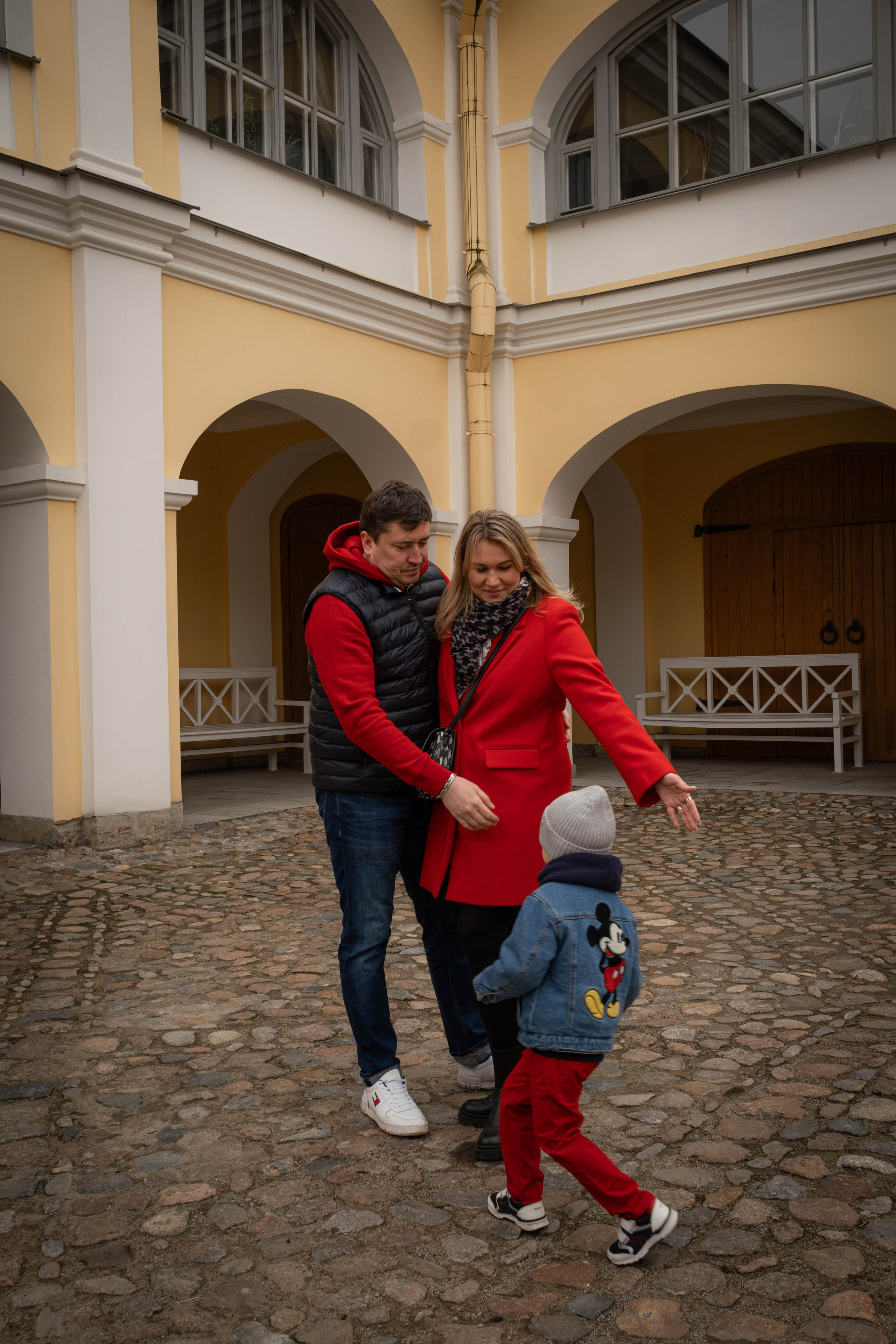 Семейная прогулка по центру Петербурга. Семейный фотограф в Санкт-Петербурге Дарья Косянчук