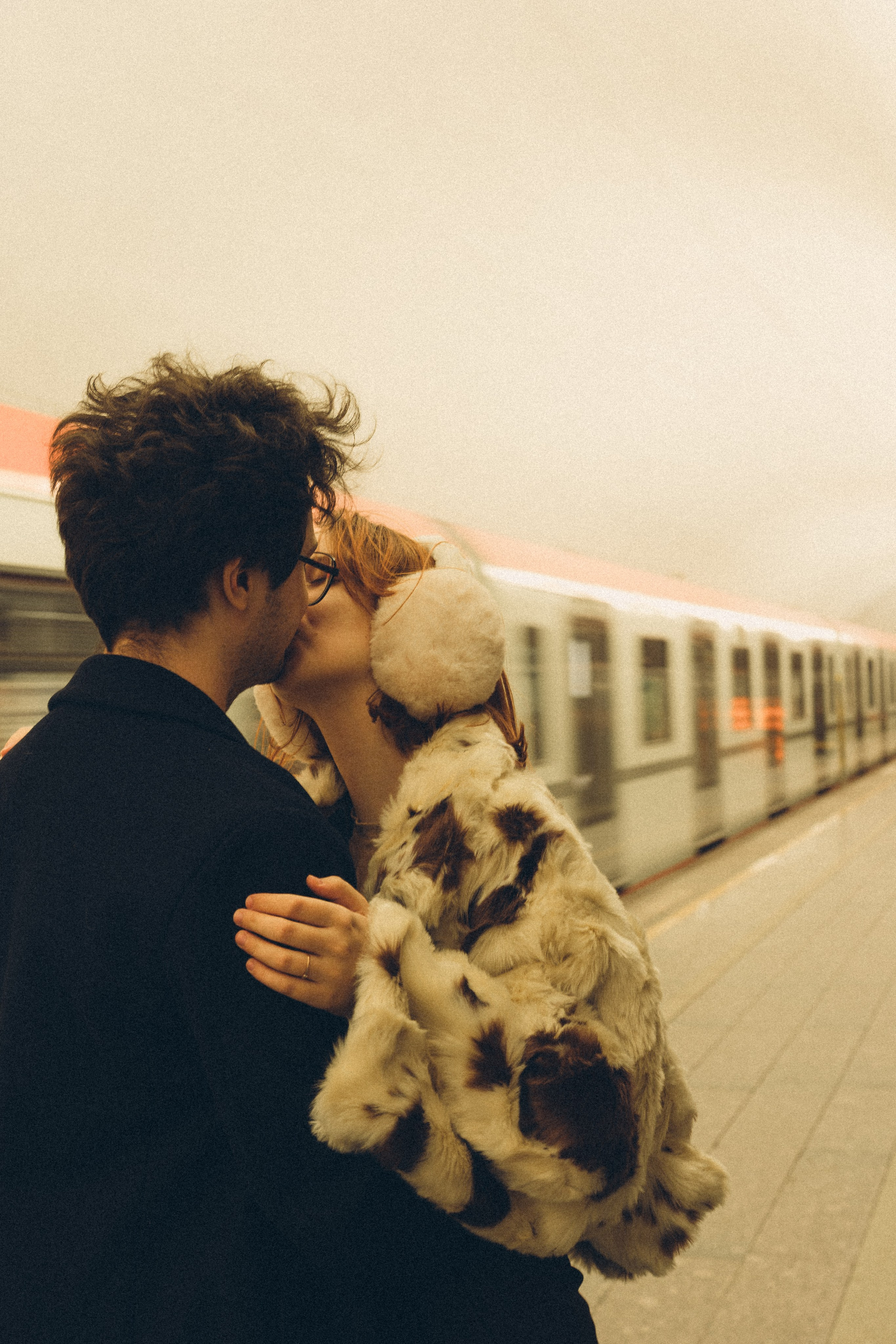 НОВОГОДНЯЯ ФОТОСЕСИИЯ ПАРЫ В МЕТРО ЛЮБОВЬ. Профессиональный фотограф, Санкт-Петербург — Виктория Богомолова