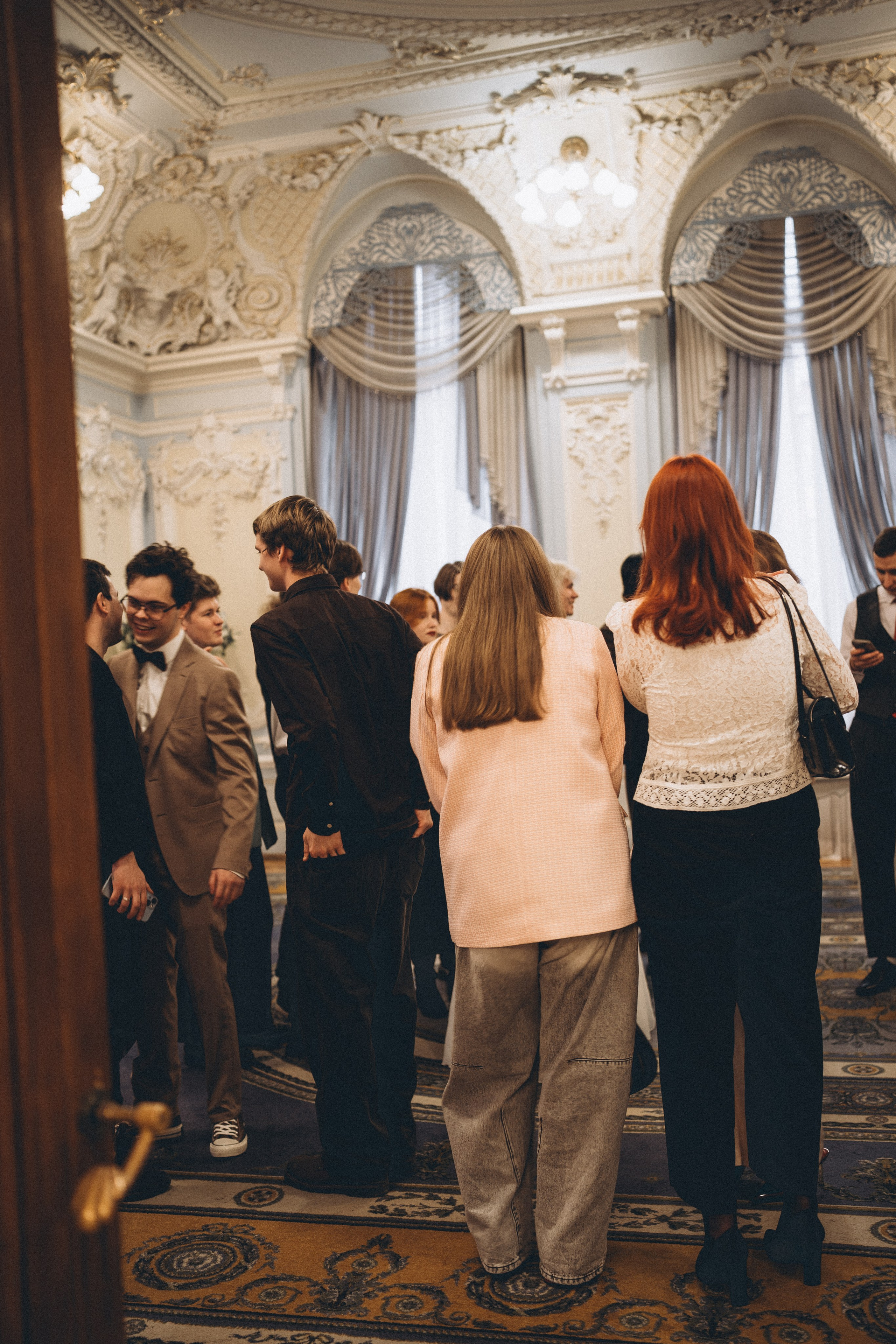 СВАДЕБНАЯ СЬЕМКА ВО ВТОРОМ ДВОРЦЕ С ГОСТЯМИ И ПРОГУЛКА В ТАВРИЧЕСКОМ САДУ. Профессиональный фотограф, Санкт-Петербург — Виктория Богомолова