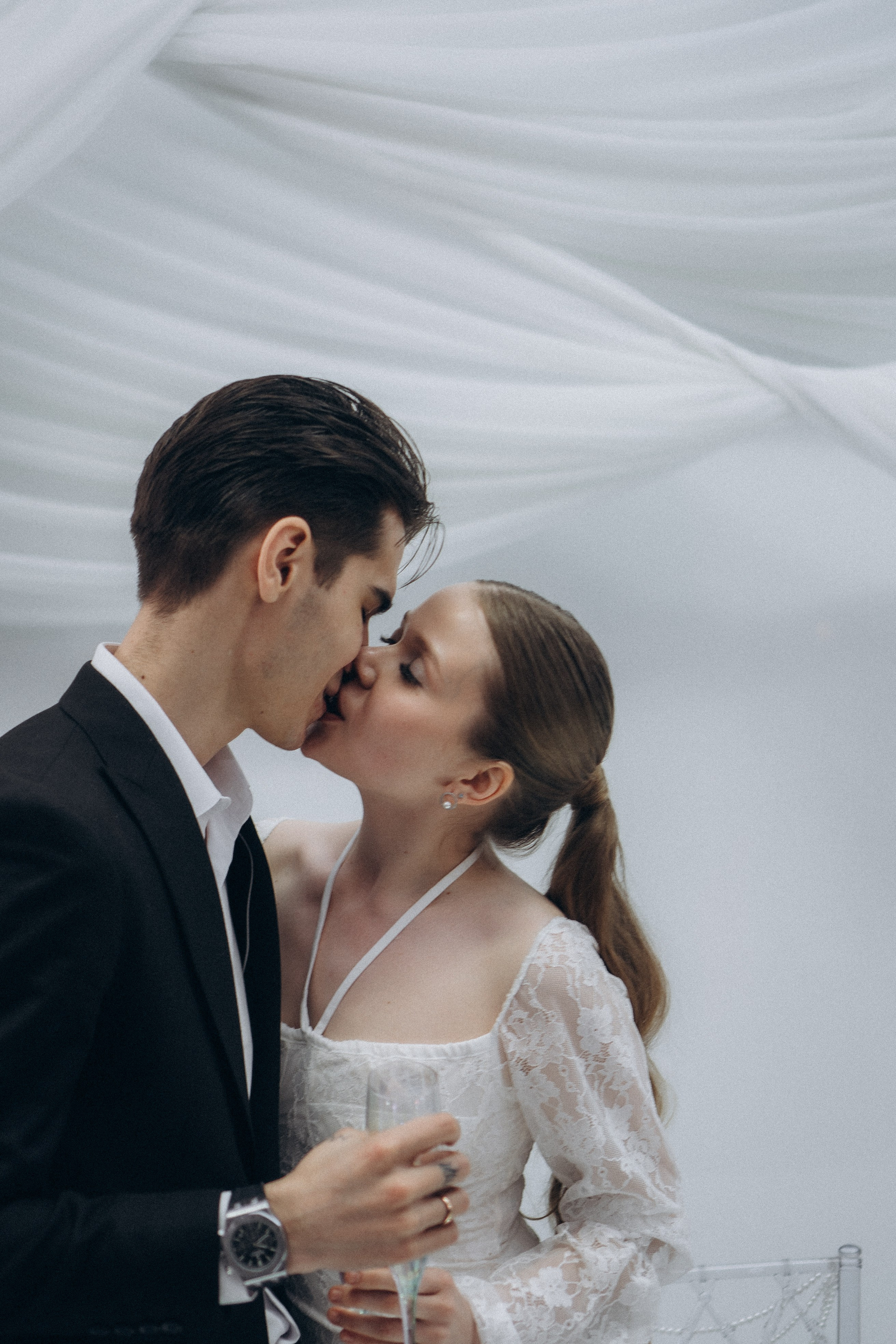 СВАДЕБНАЯ СЬЕМКА СБОРОВ В ОТЕЛЕ И ВЫЕЗД НА ЦЕРЕМОНИЮ (СНЯТО В СИБИРЕ В НИЖНЕВАРТОВСКЕ). Профессиональный фотограф, Санкт-Петербург — Виктория Богомолова