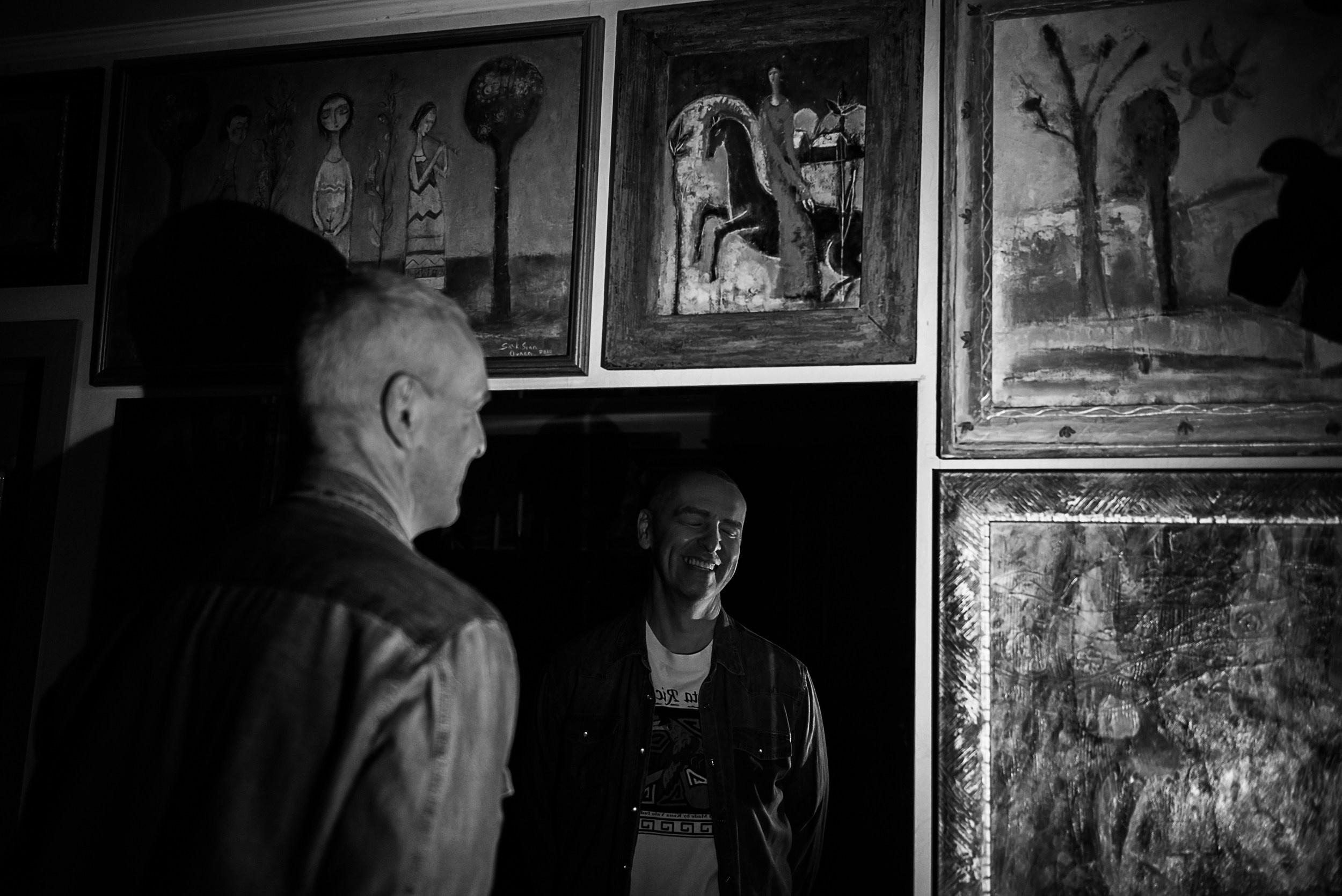 Квартира с картинами. Алиса, Андрей и их пушистая семья. Семейный Фотограф в Москве Ирина Хохлова