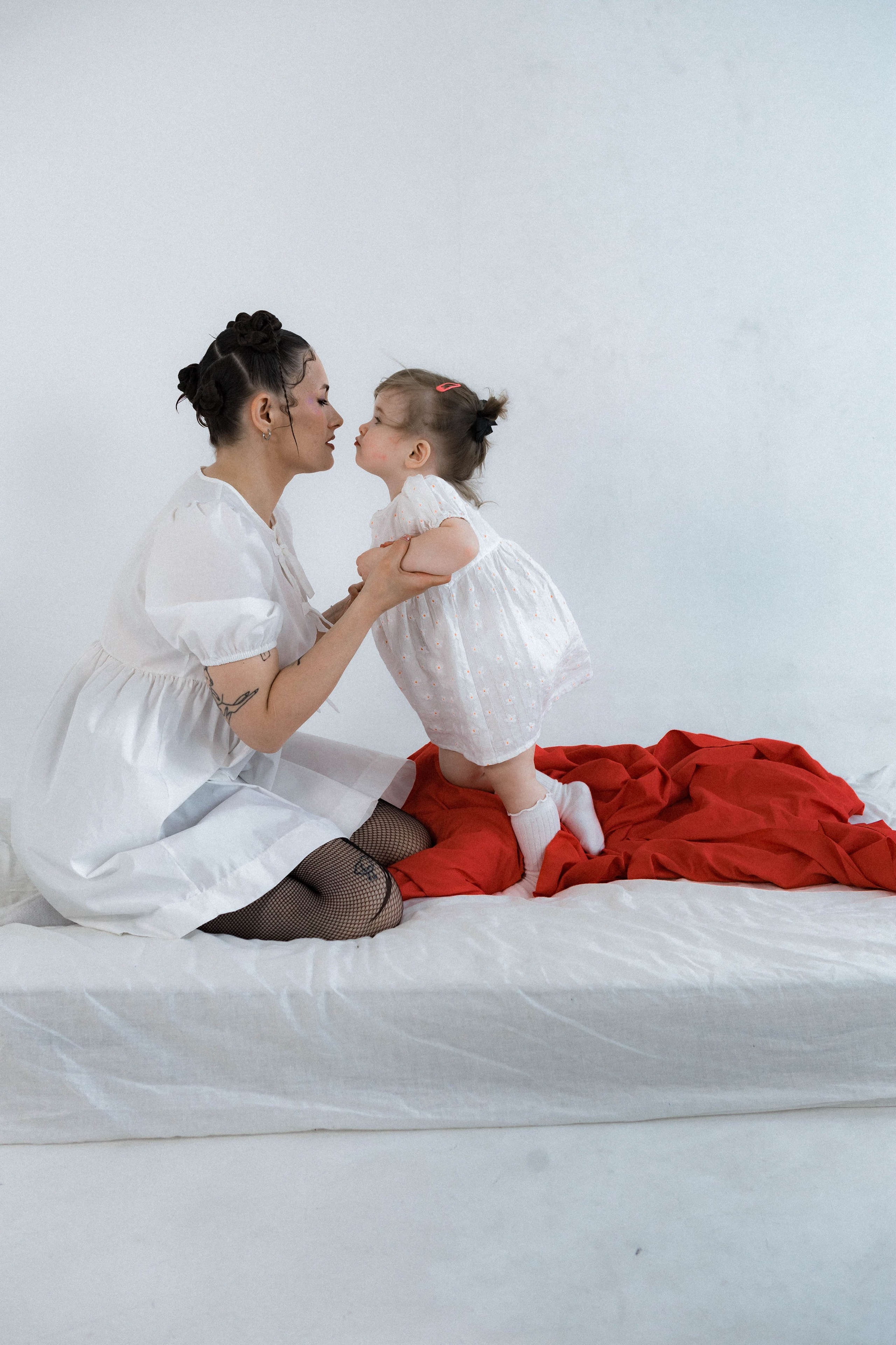 Семейная: Алена и ее дочка Женя. Контент-фотограф для творческих единиц и мастеров в Санкт-Петербурге