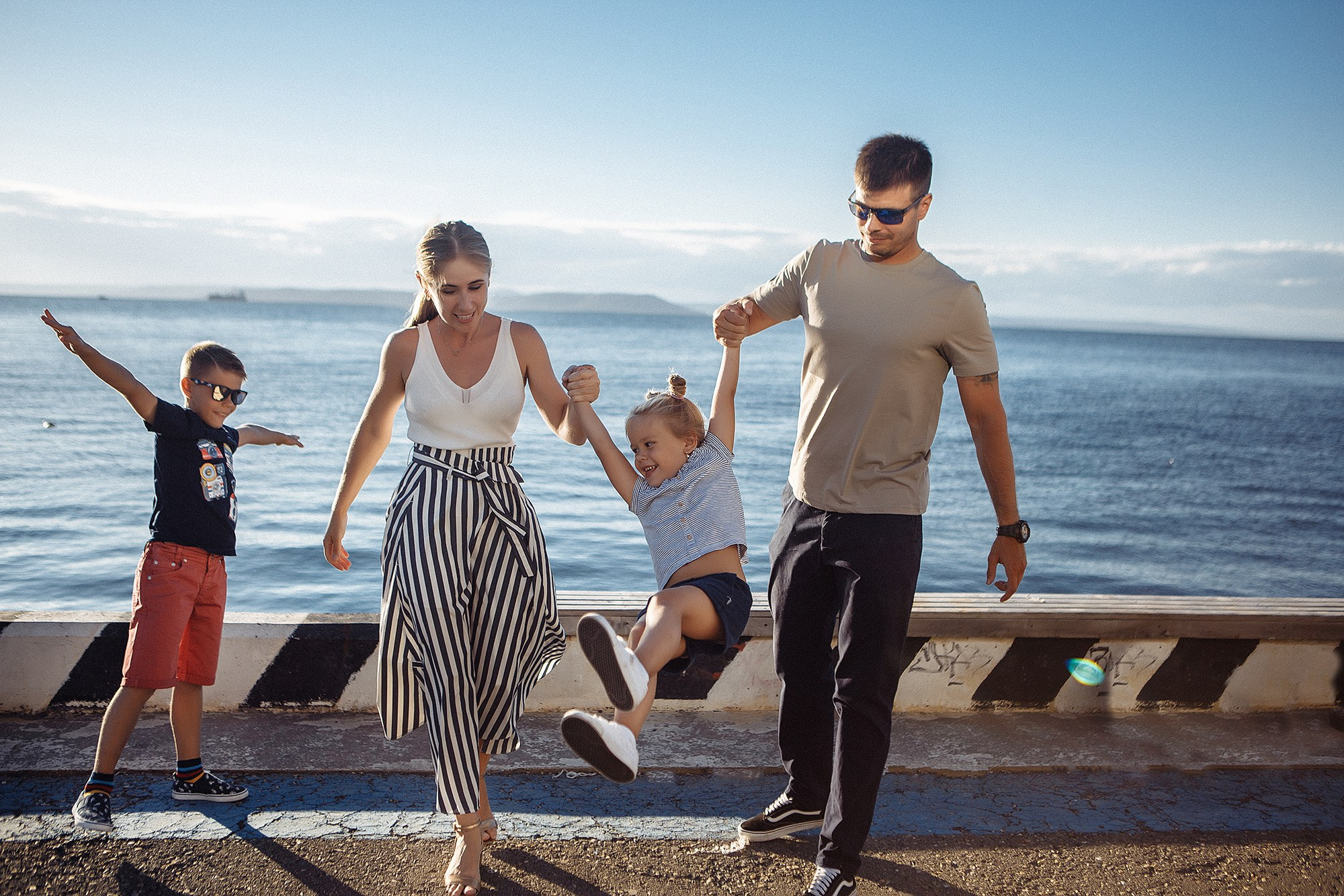 Прогулка по городу. Свадебный фотограф Владивосток Алина Гевондова