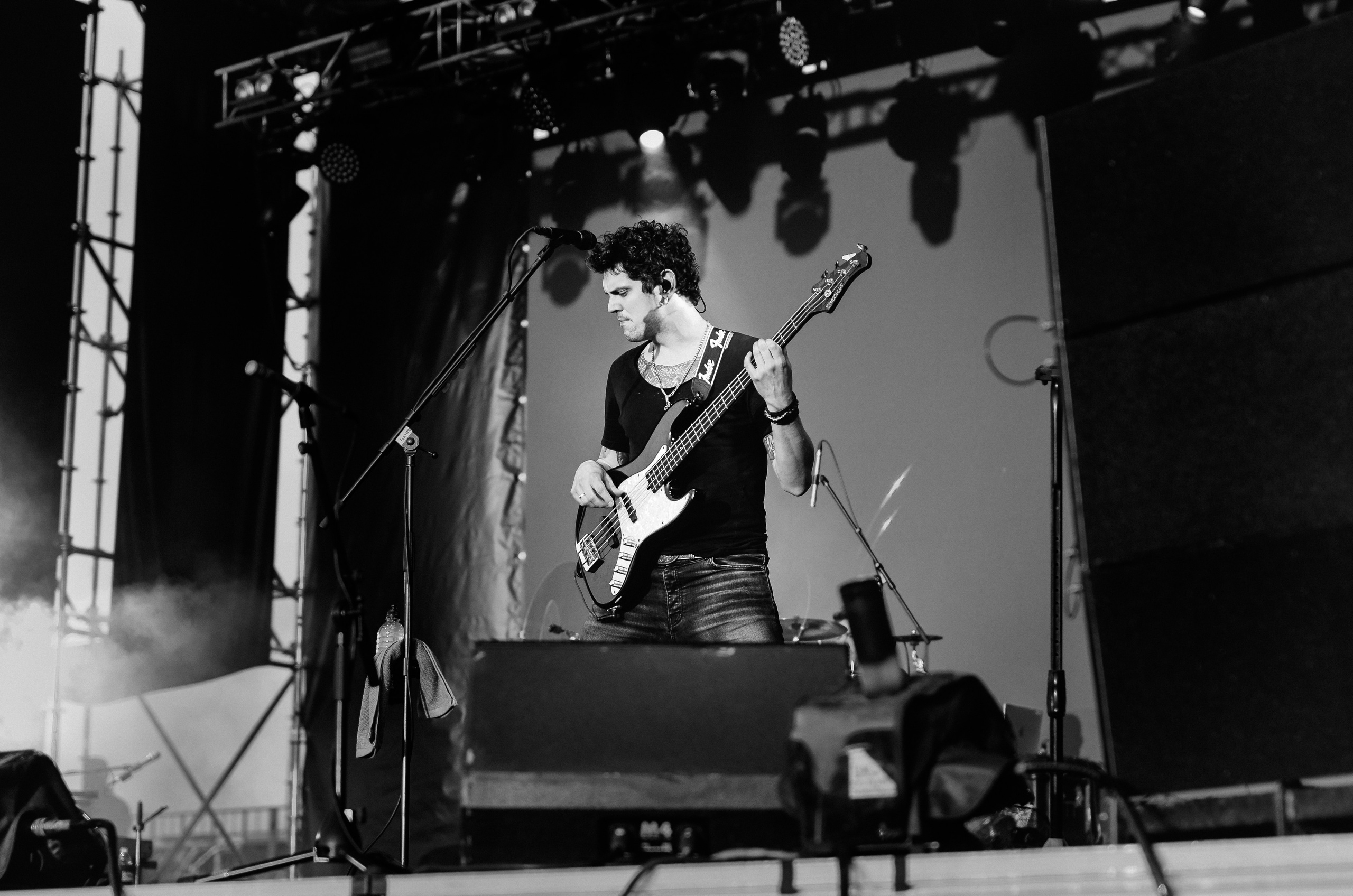 Концерт The Hatters на фестивале «Грань» в Барнауле. Денисова Аля — фотограф для парных съемок и индивидуальных историй в Барнауле