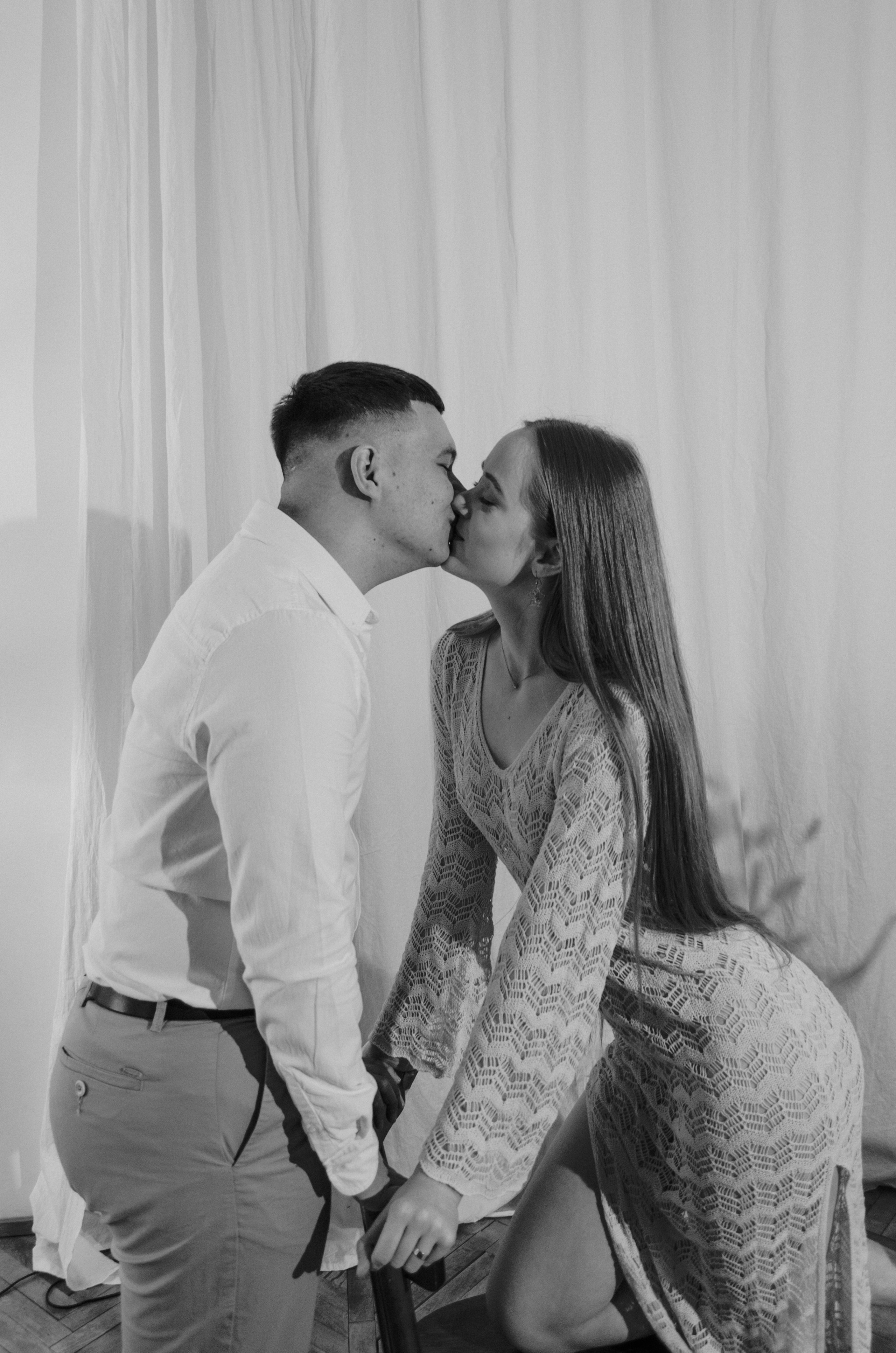 Love Story в фотостудии в стиле бохо. Денисова Аля — фотограф для парных съемок и индивидуальных историй в Барнауле