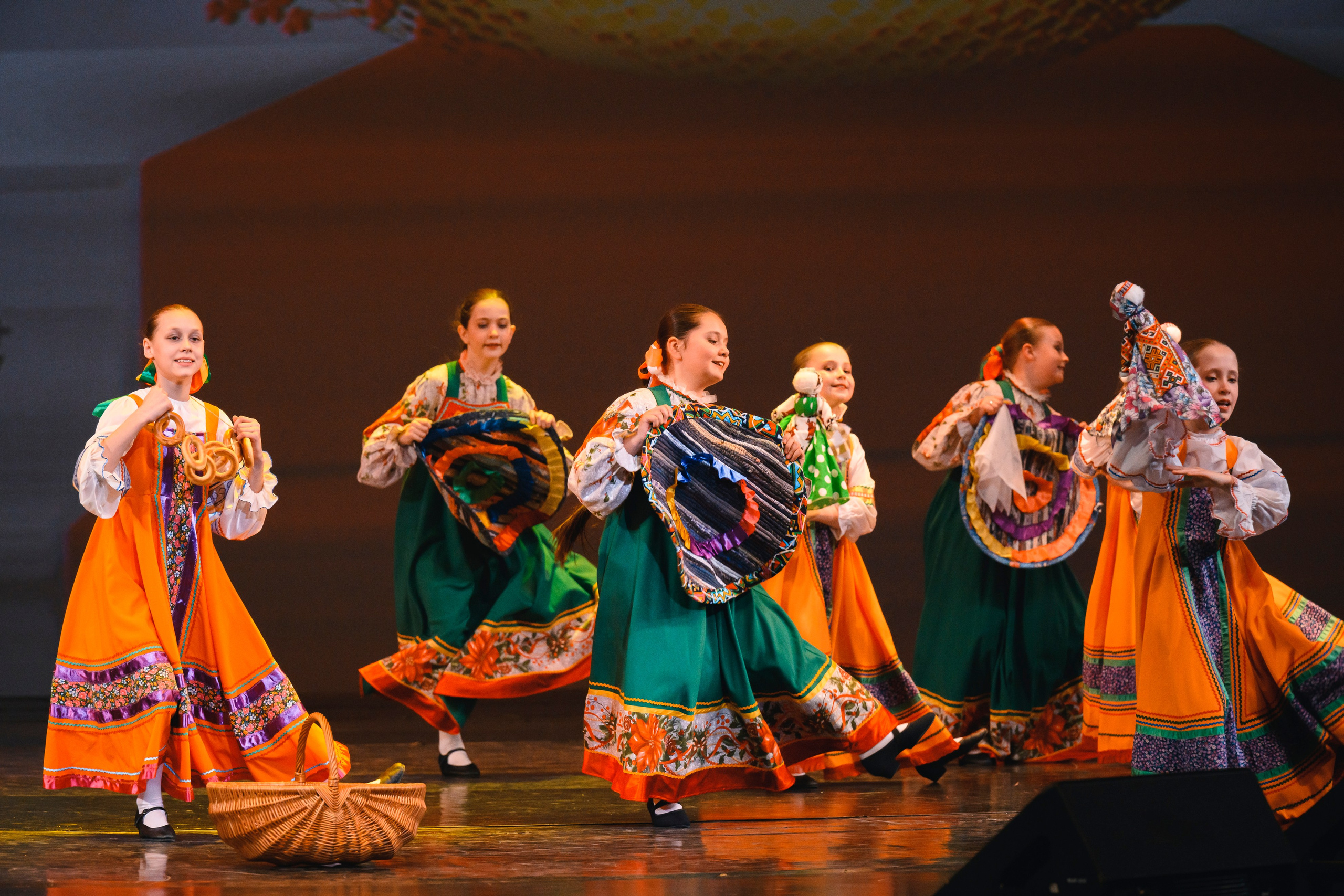 23 апреля, часть 1, БКЗ Октябрьский, г. Санкт-Петербург. Золотое яблочко