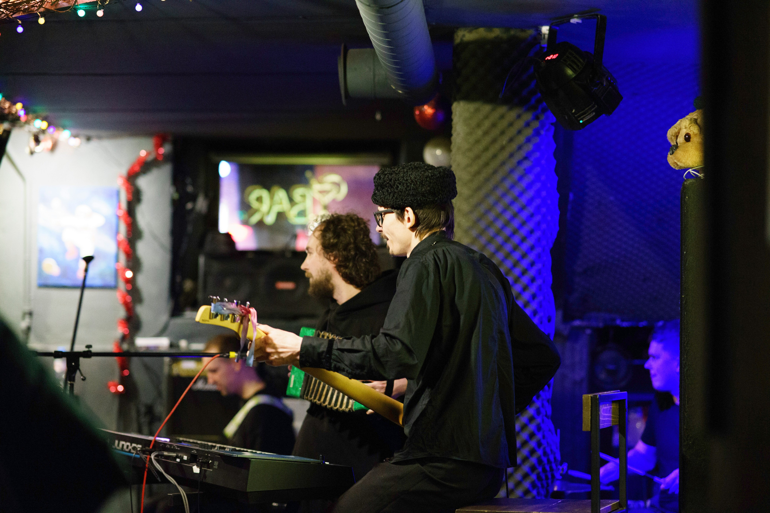 Концерт группы Тони Мак в баре Debaser. Фотограф в Санкт-Петербурге Ибрагимова Алина