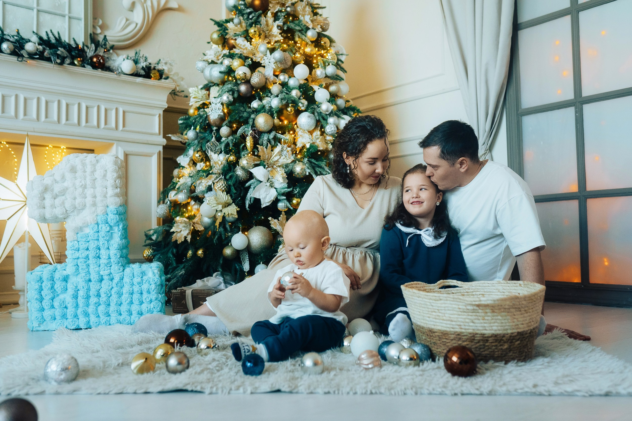 Семейная съёмка. Фотостудия Версаль. Ваш свадебный и семейный фотограф