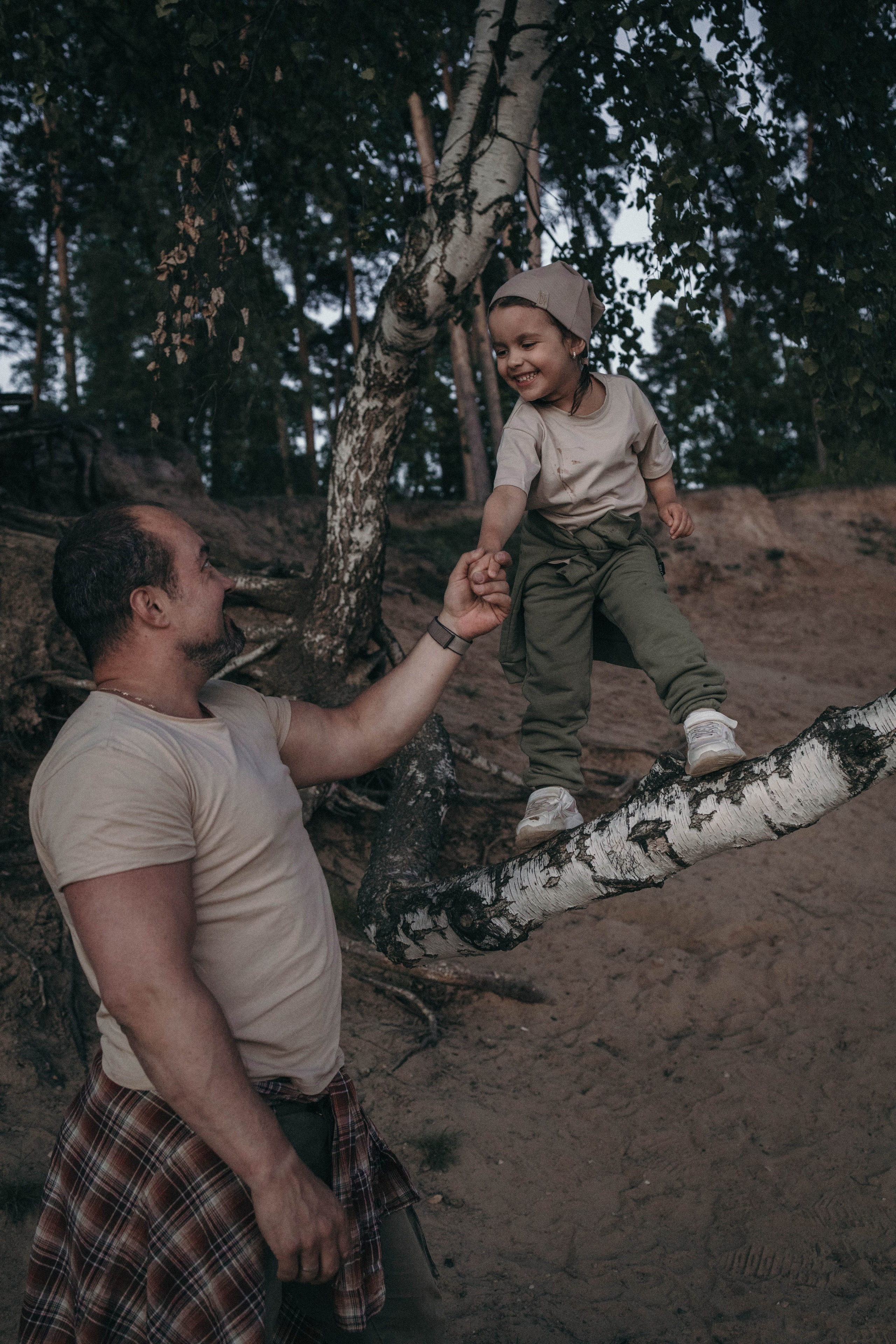 Закатная фотосессия папы и дочки. Семейный фотограф в Москве, Щелково, Фрязино _ Виктория Степанова