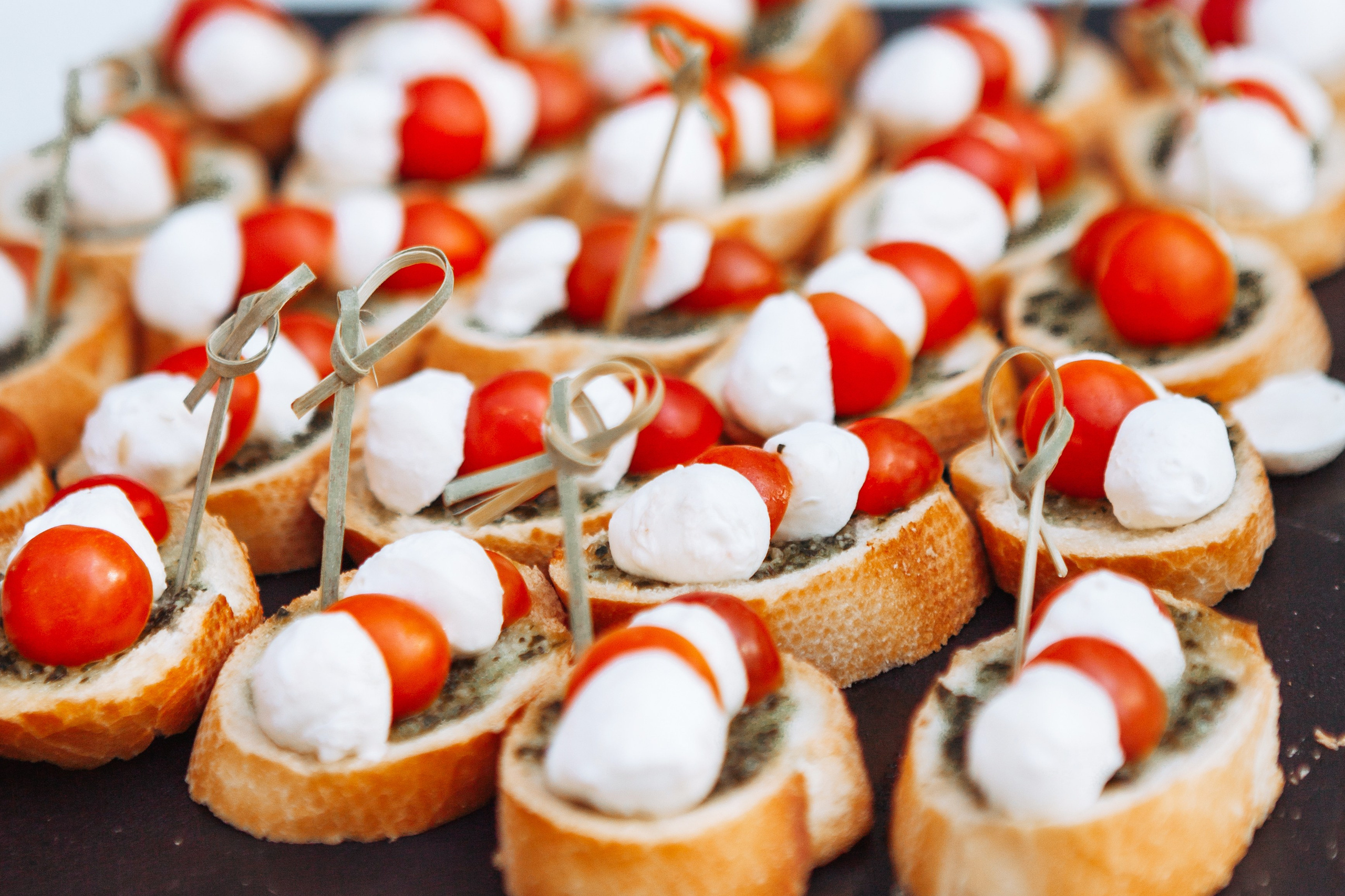 Свадебная фотосессия в отеле hartwell hotel и на патриарших прудах. Фотограф Ольга Ефремова