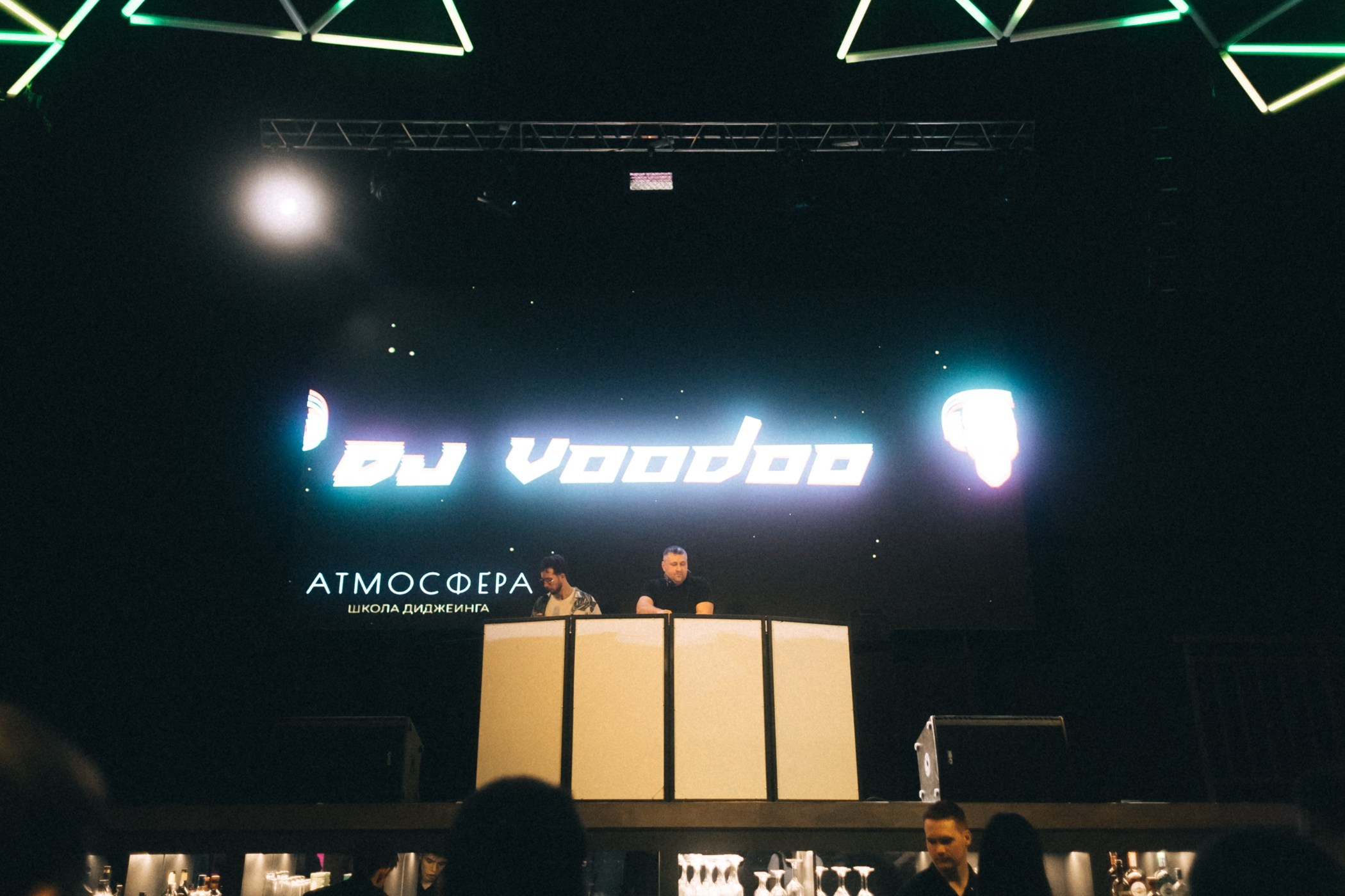 Выпускной школы диджеинга «Атмосфера». Фотограф Кемерово | Сергей