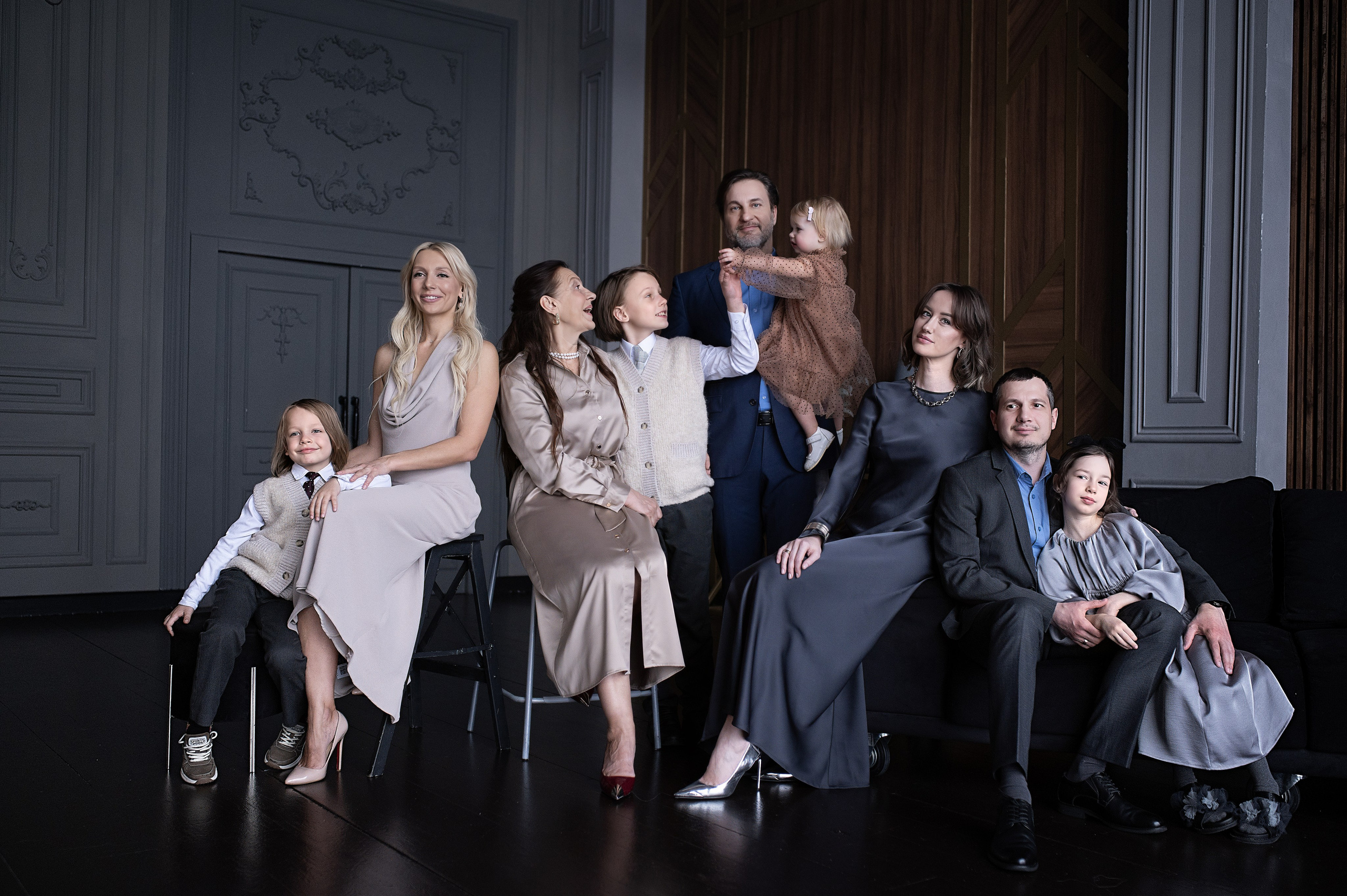 Сьемка поколений. Фотосессия большой семьи. Фотографы крещения/венчания  Красноярск Татьяна и Вячеслав Переваловы