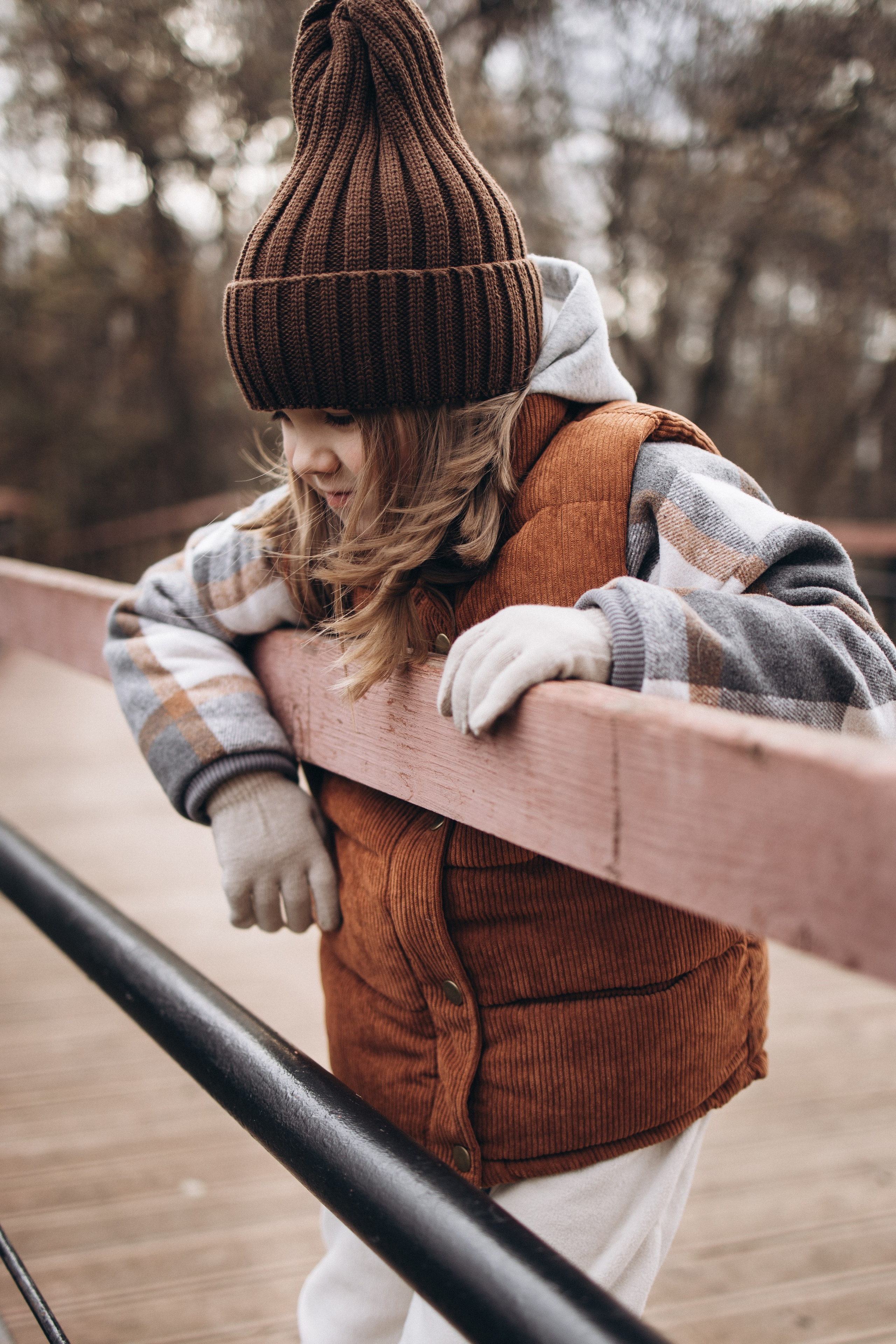 Осенняя прогулка в парке. Женя, Таня, Лера и Сэм. Семейный и детский фотограф в Москве Маргарита Сереброва