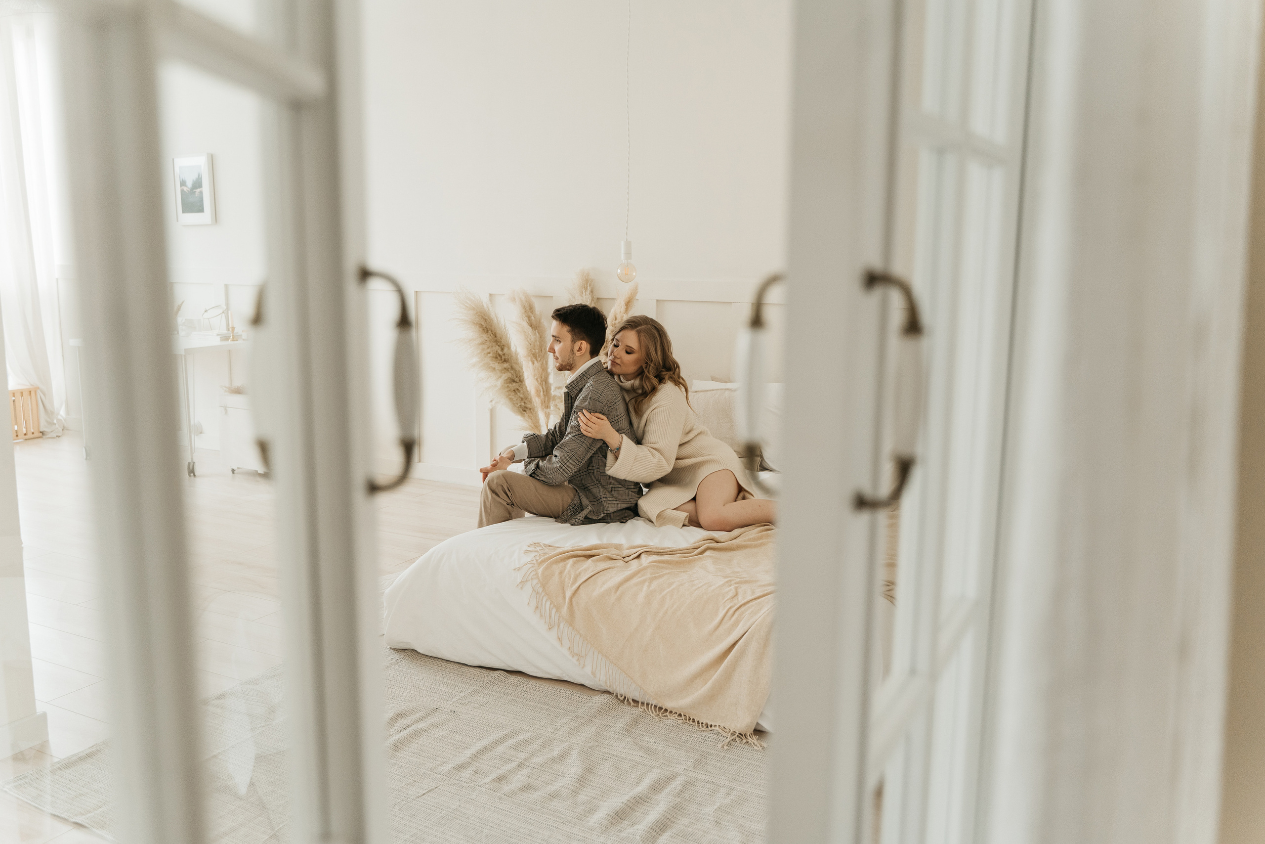 Оля и Женя, предсвадебная фотосессия love-story. Студия Когда вместе. Фотограф Татьяна Мамонтова