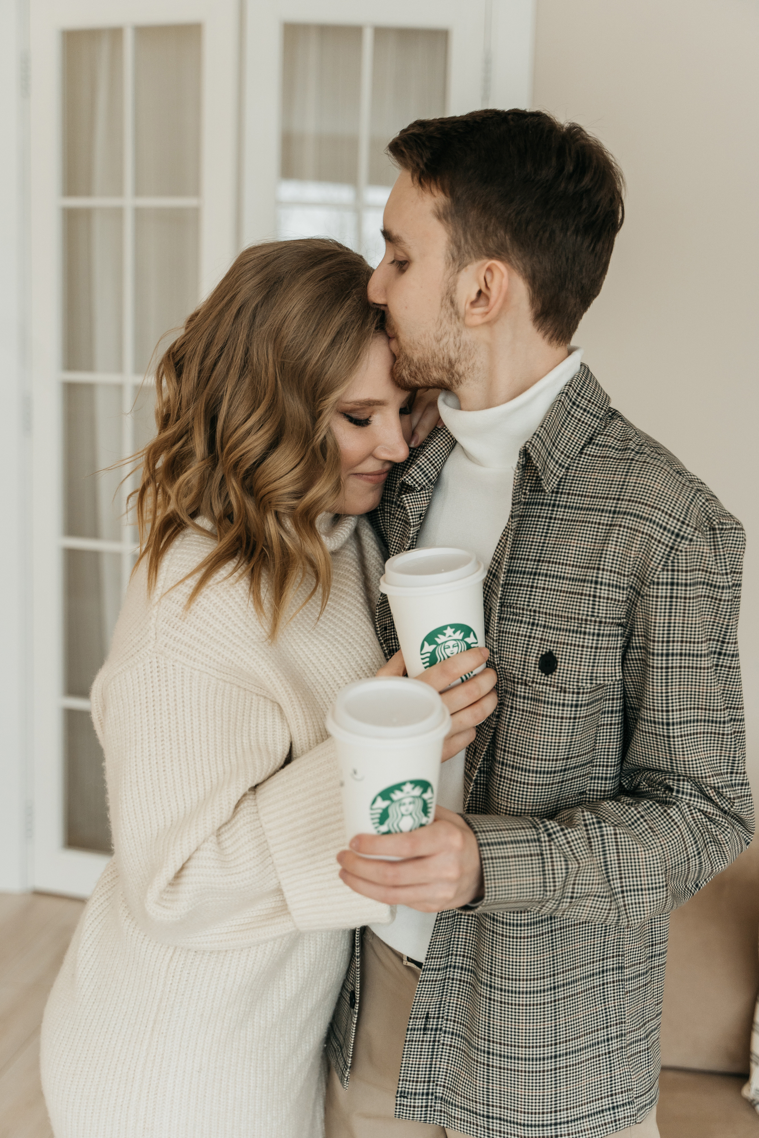 Оля и Женя, предсвадебная фотосессия love-story. Студия Когда вместе. Фотограф Татьяна Мамонтова