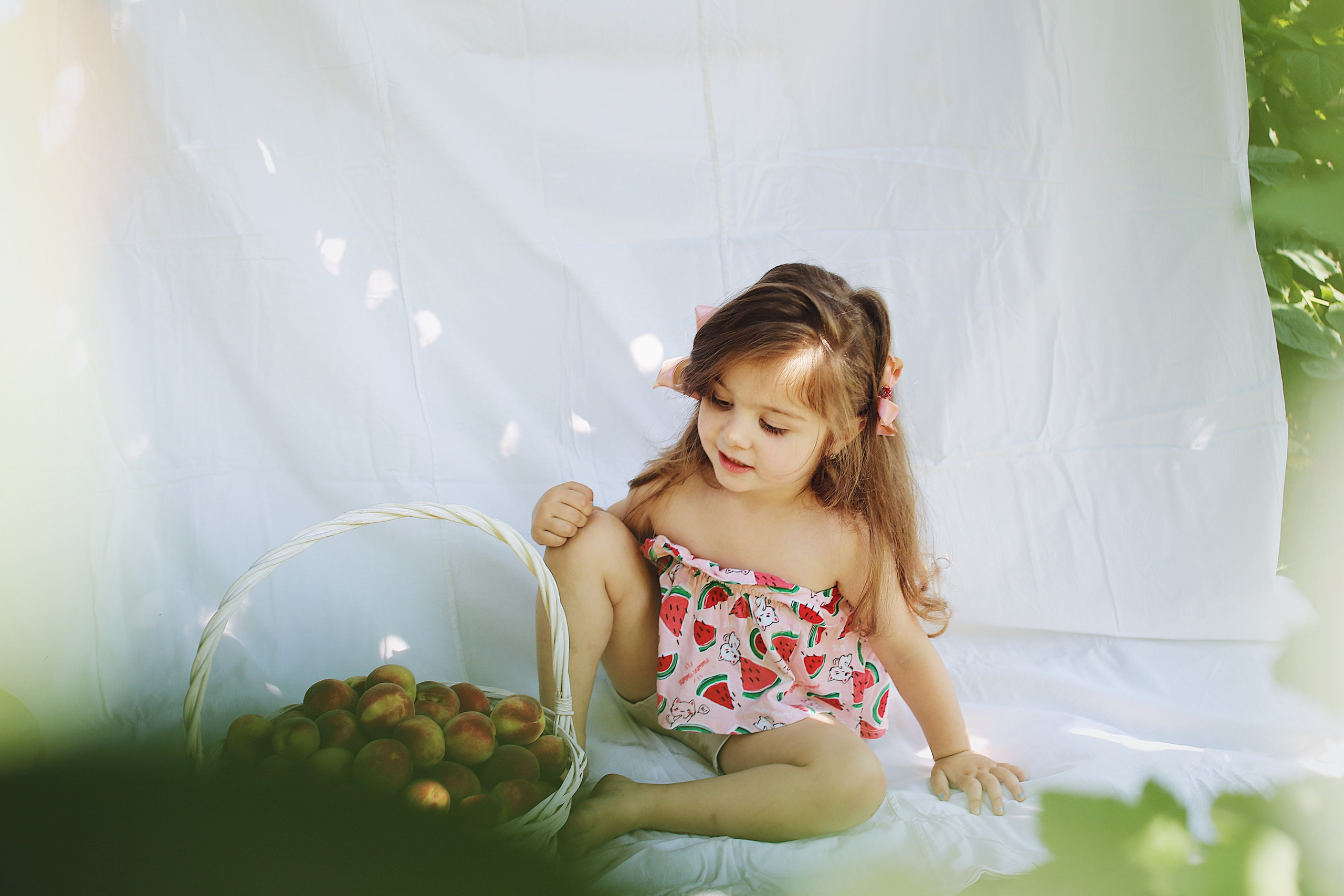 Эмили. Персики. Фотограф Пирумян Анна. г. Сургут, г. Воронеж