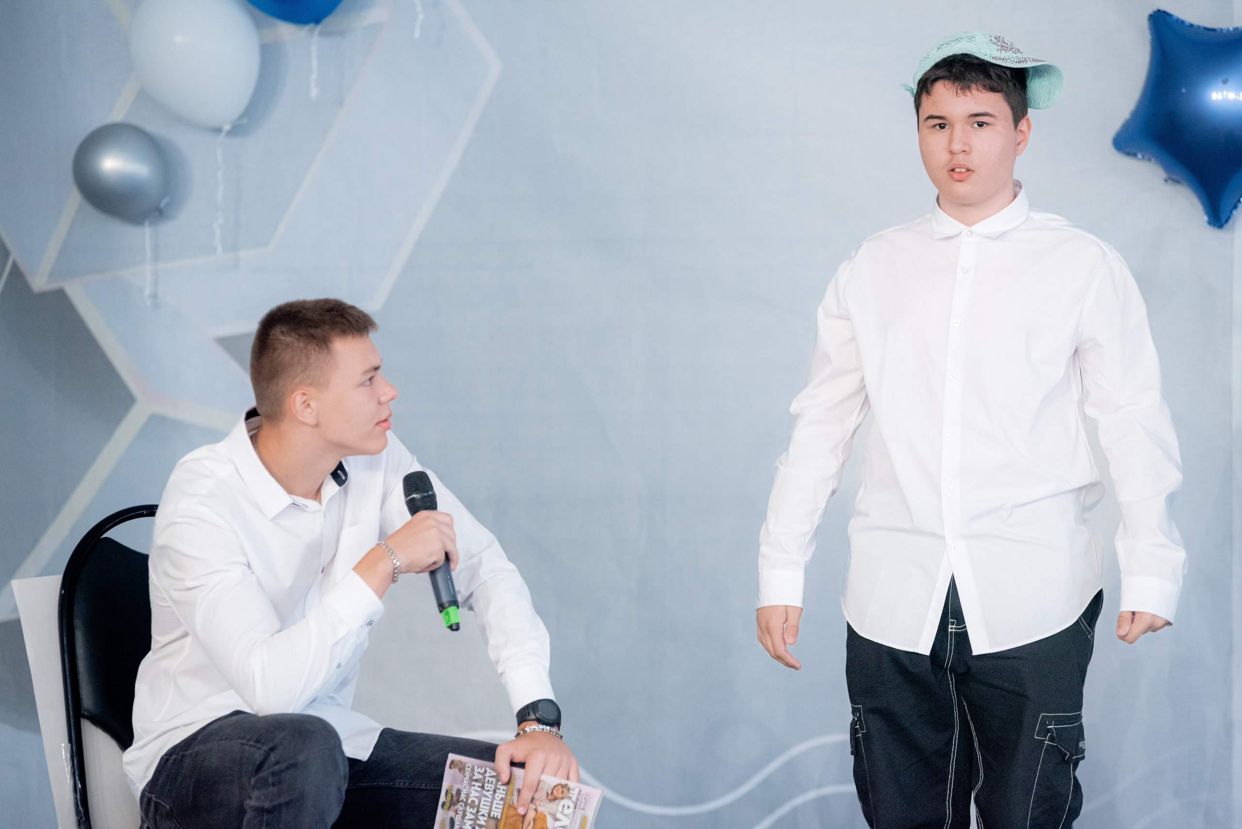 86 школа. Вручение. ДК Тракторозаводского района. Фотограф в Волгограде и Волжском Александр Горбань