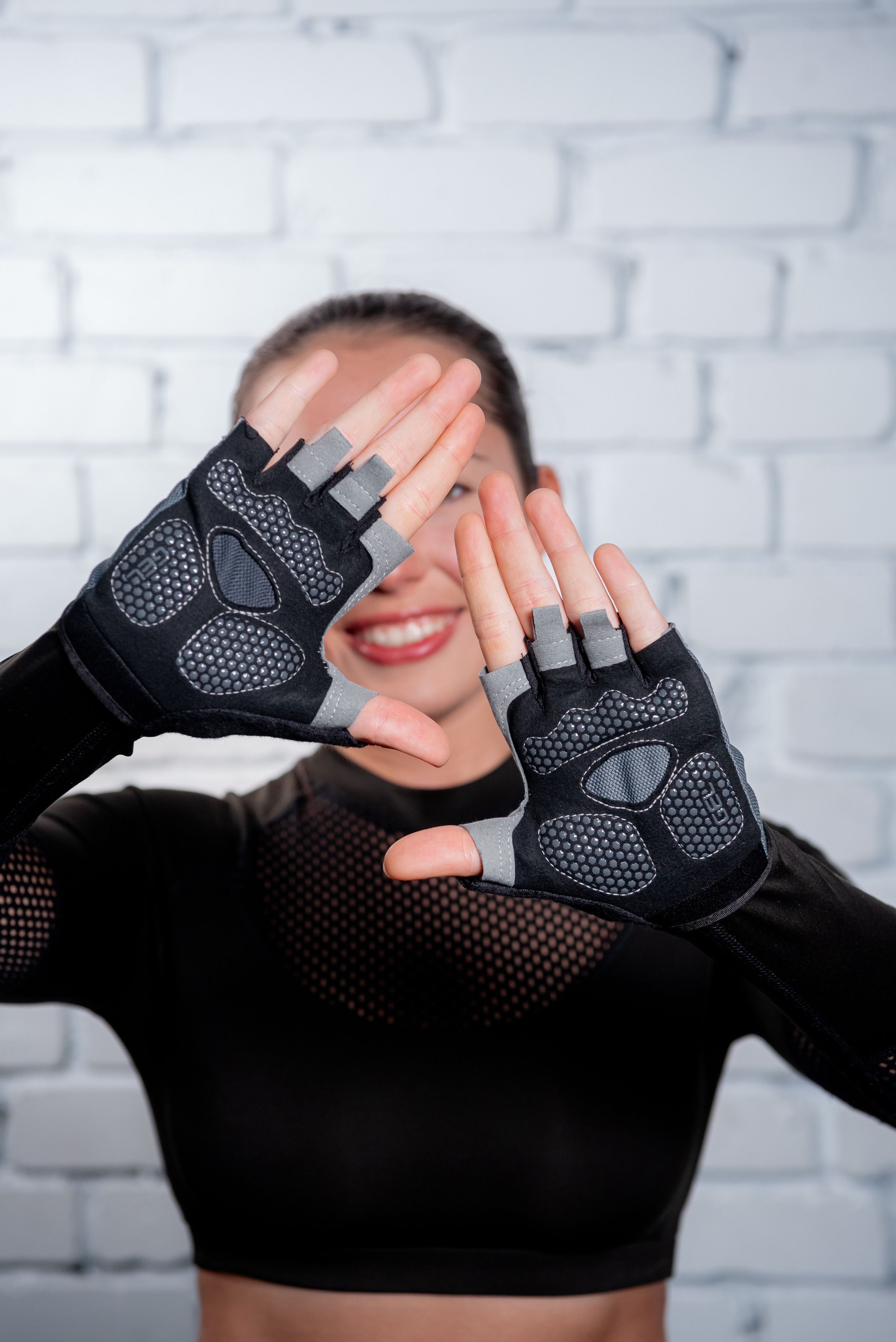 Перчатки для занятий спортом. Фотограф в Волгограде и Волжском Александр Горбань