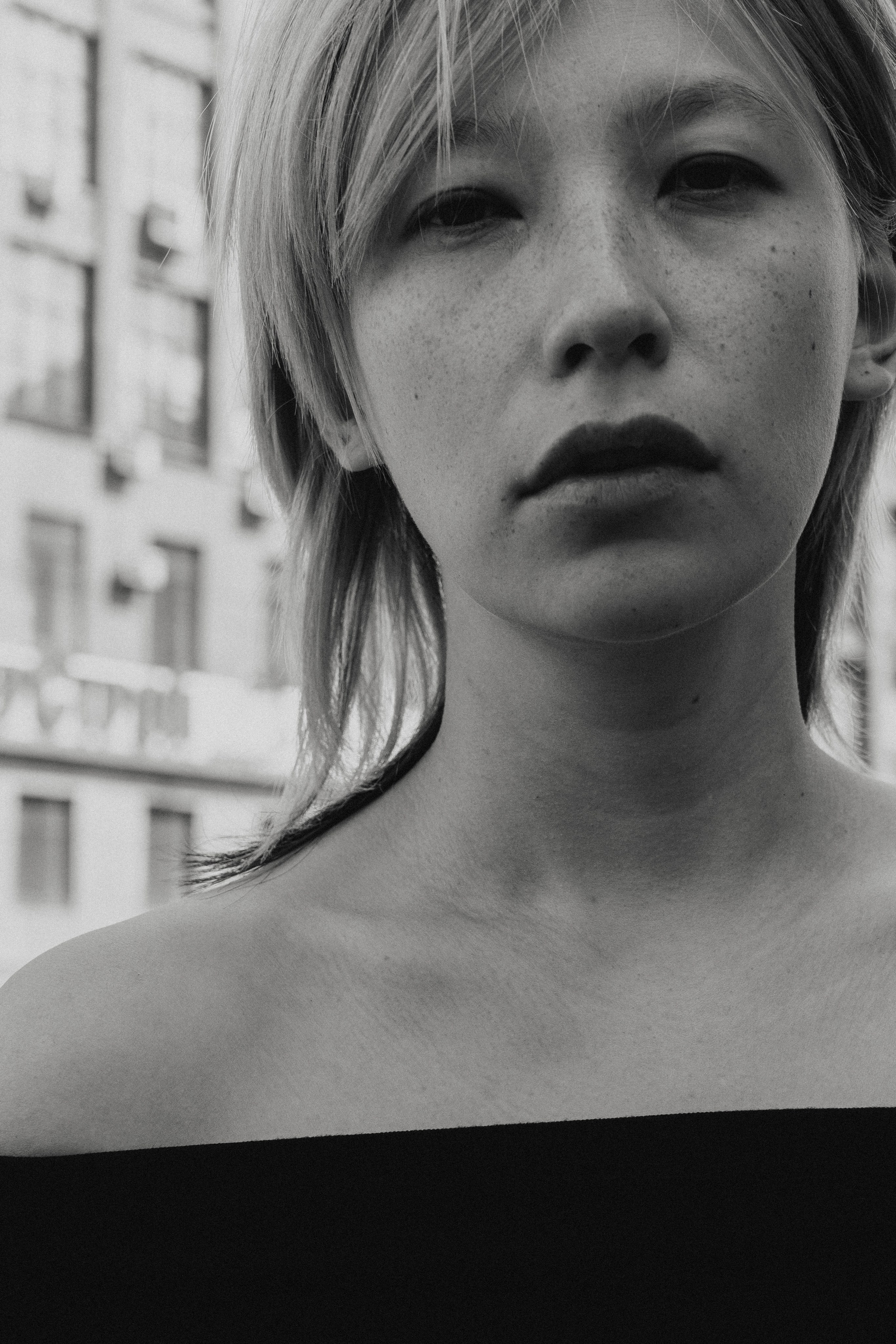 Фотосъёмка в студии девушки корейской внешности. Денис Марков — фотограф в Екатеринбурге