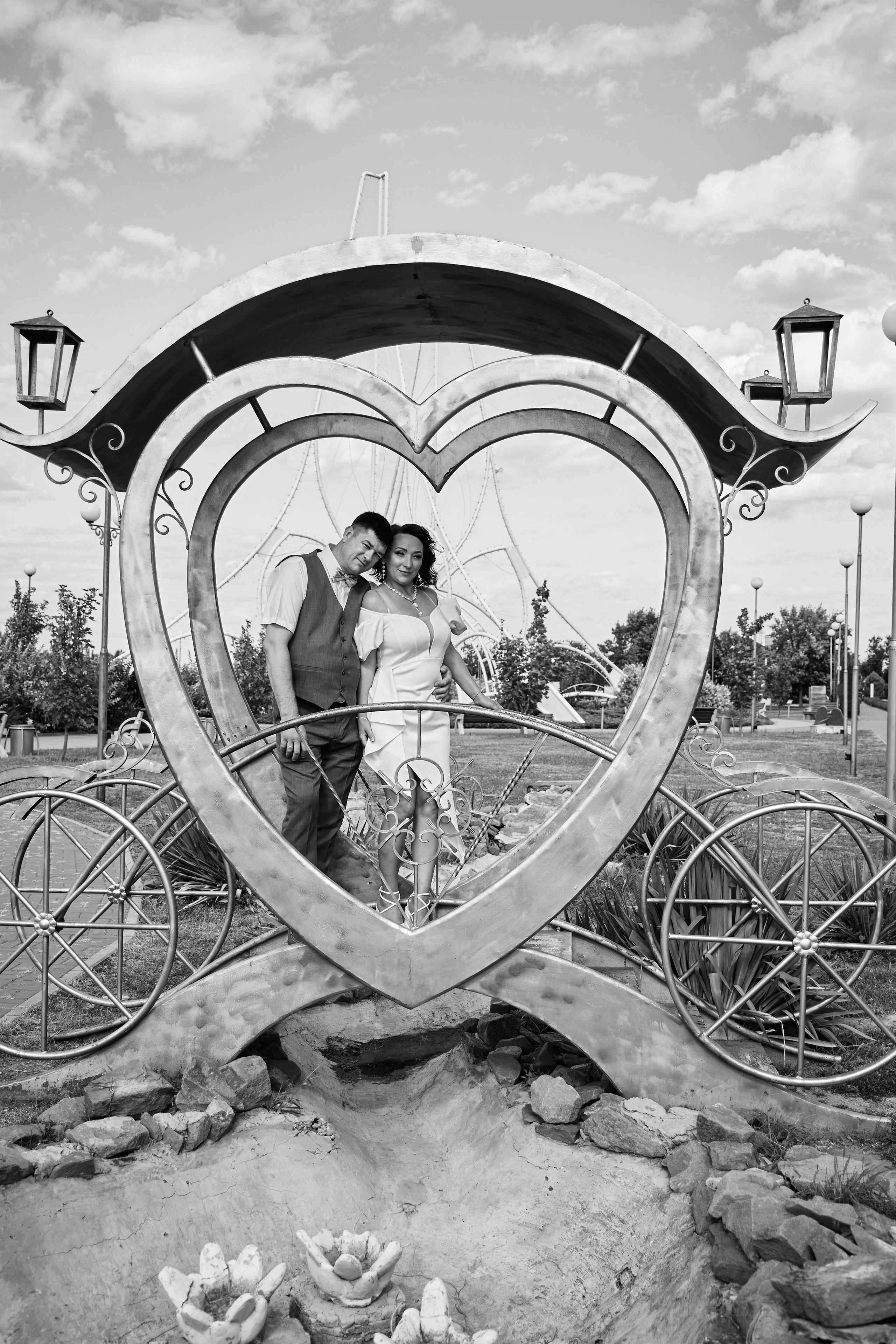 Фотосъемка в ЗАГСе, прогулка молодых, банкет