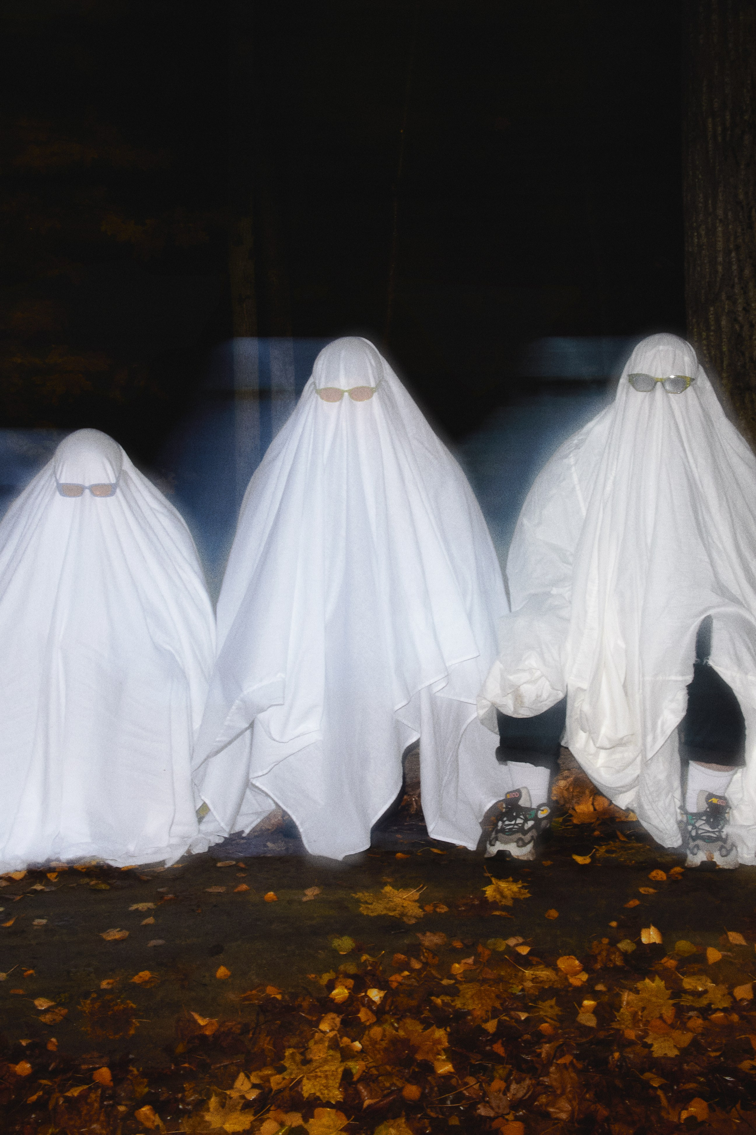 Tears falling down at the patry // 31.10. Simpleand1