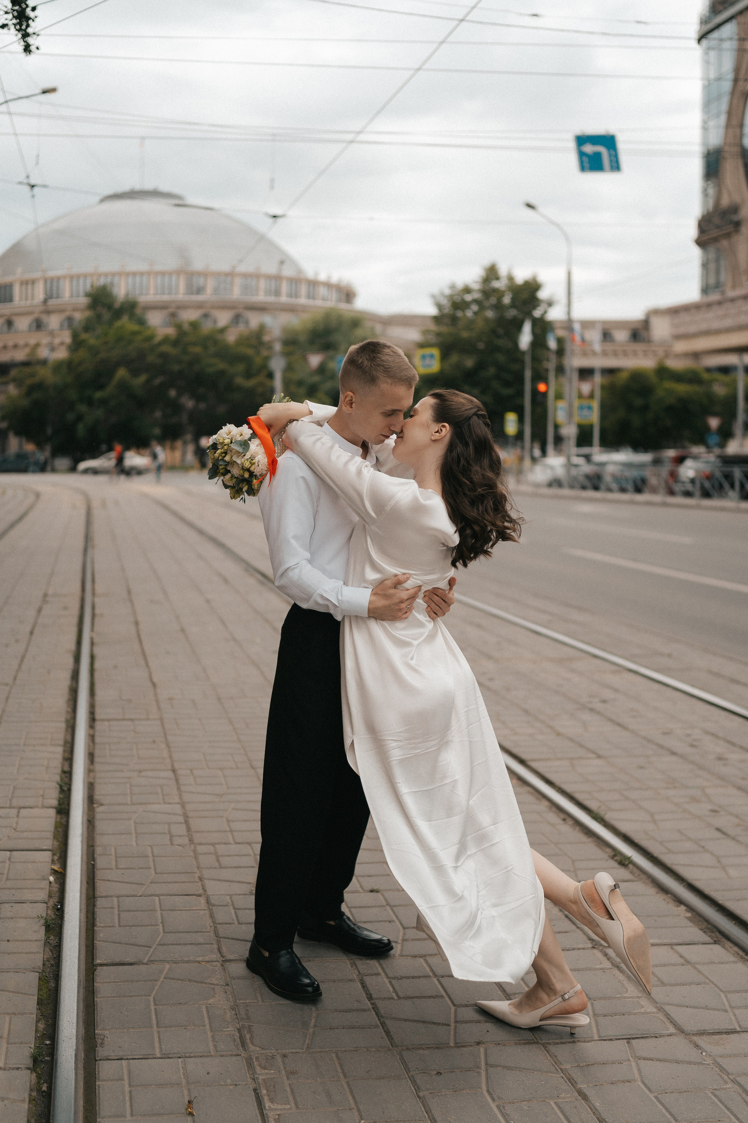 Никита и Аня в городе. Семейный, портретный фотограф Новосибирск. Оля Адова
