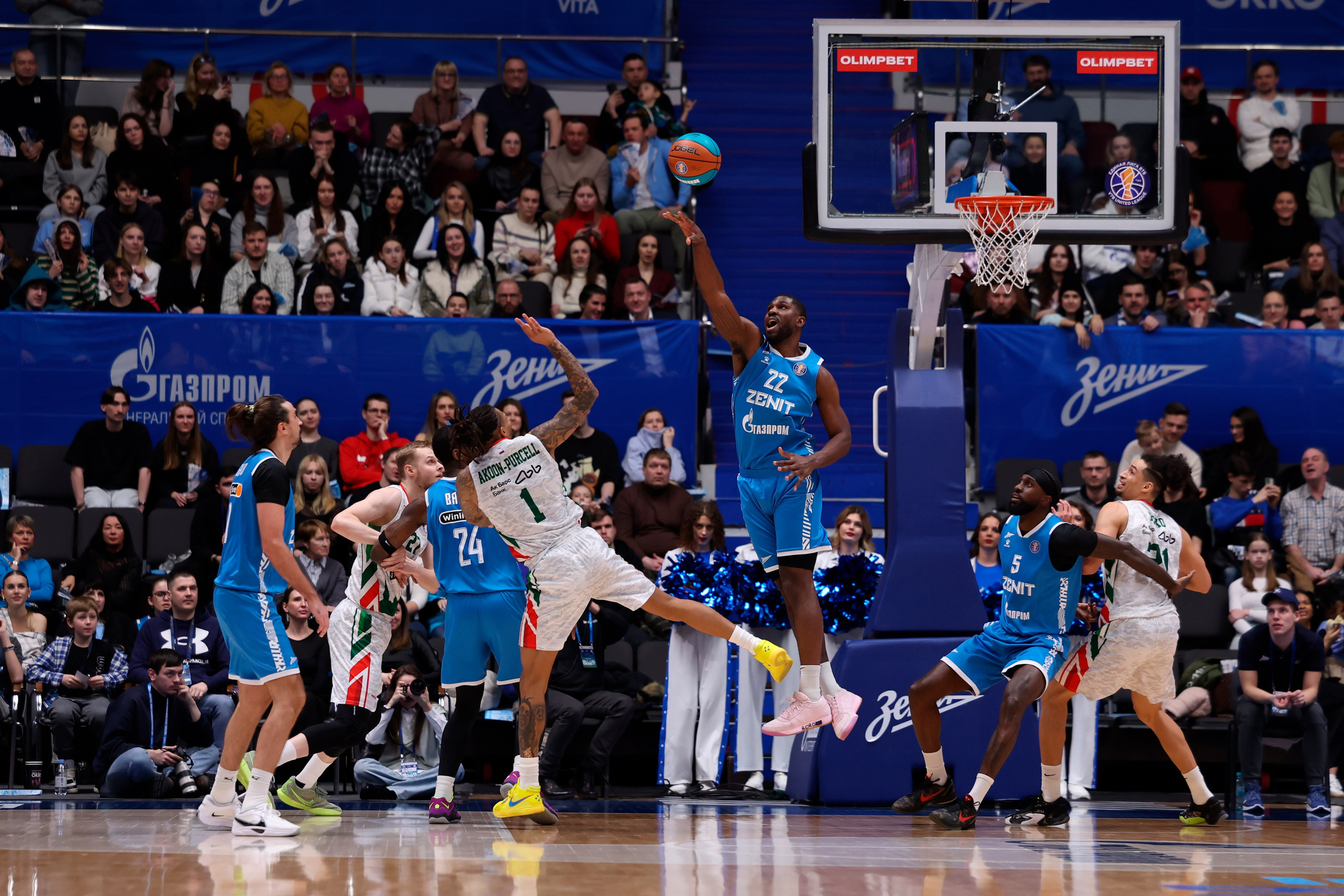 БК Зенит — БК Уникс 13.02.2025. Спортивный и репортажный фотограф Антон Тереханов