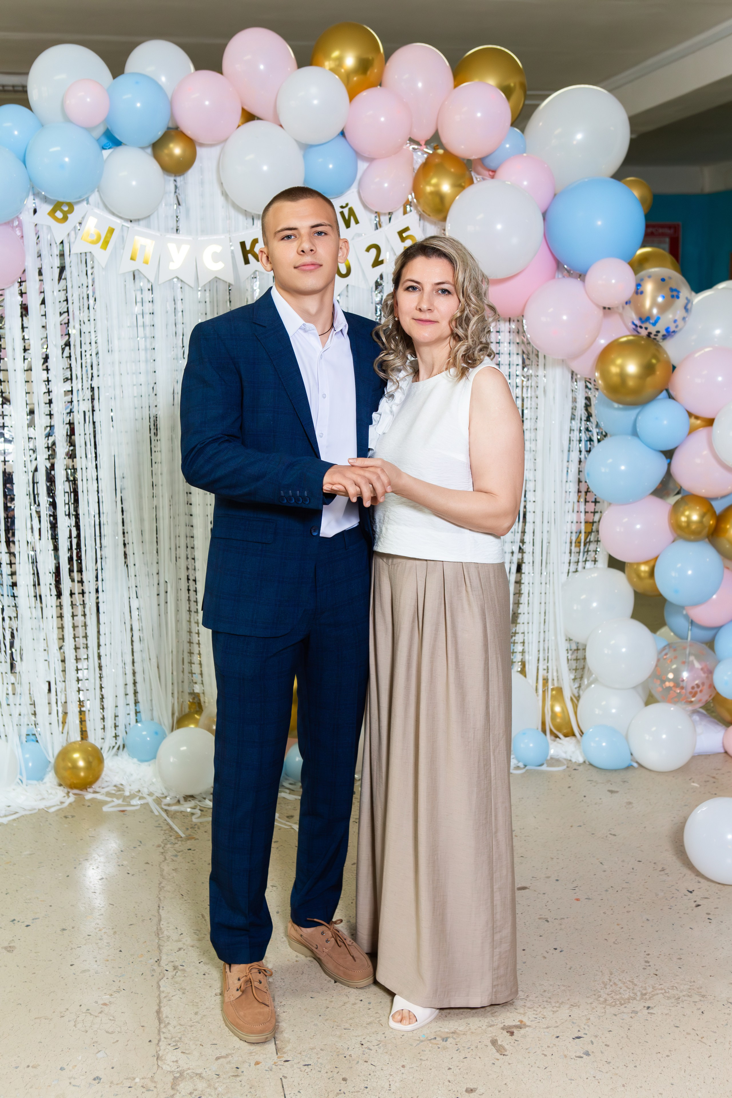 ФОТОСЕССИЯ С РОДИТЕЛЯМИ ВЫПУСКНОЙ 2025 9 ШКОЛА Г.МЦЕНСК. Профессиональный фотограф в Мценске и Орловской области