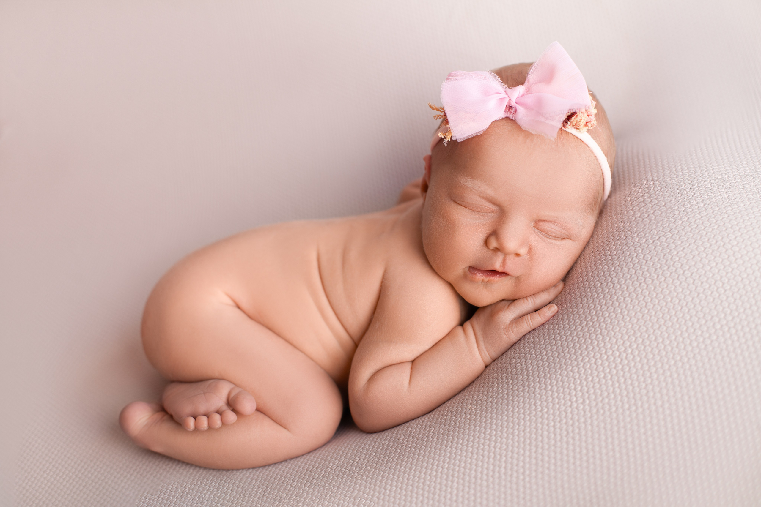 Новорожденные. Фотограф Новорождённых и детский фотограф в Санкт-Петербурге