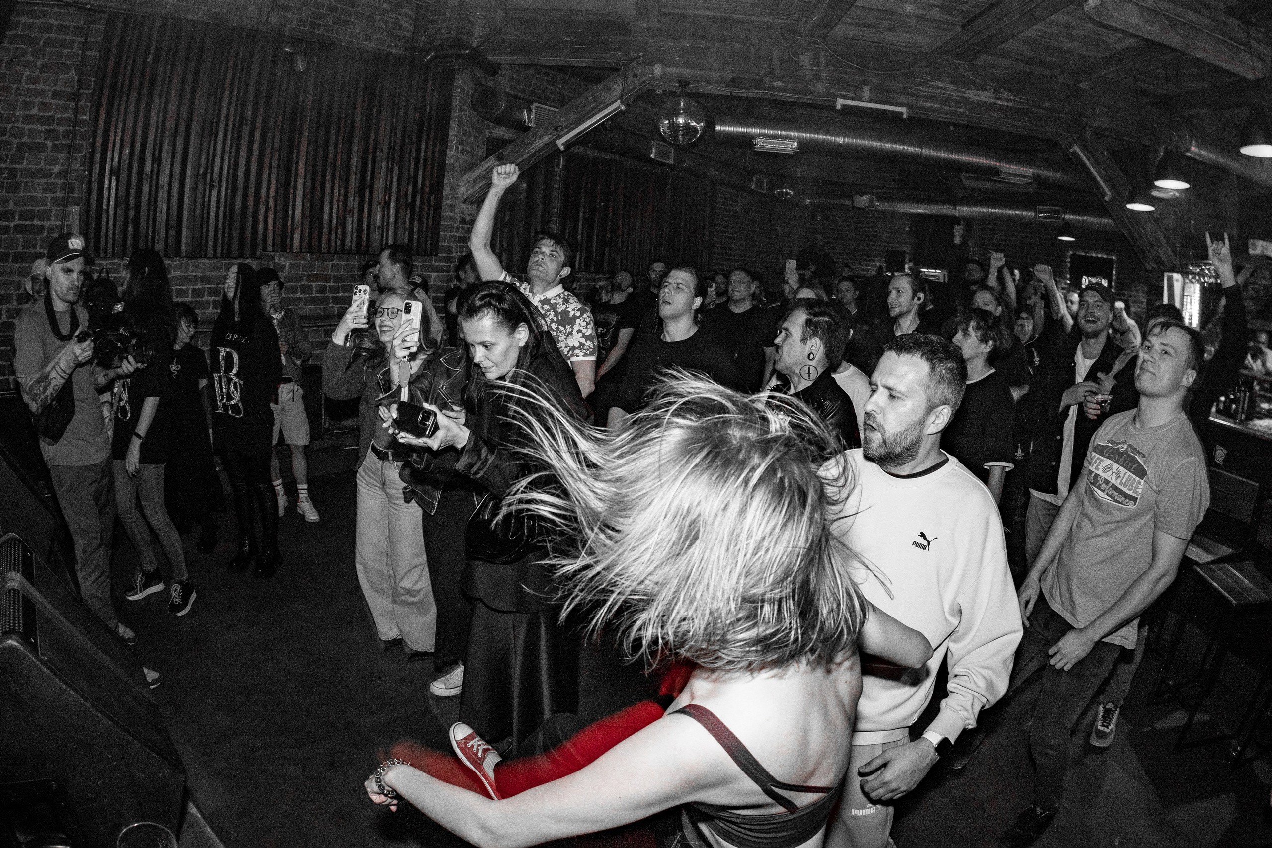 ОМУТ ГИГ|Zoccolo 2.0. Концертный и репортажный фотограф в Санкт-Петербурге Слава Пахомов