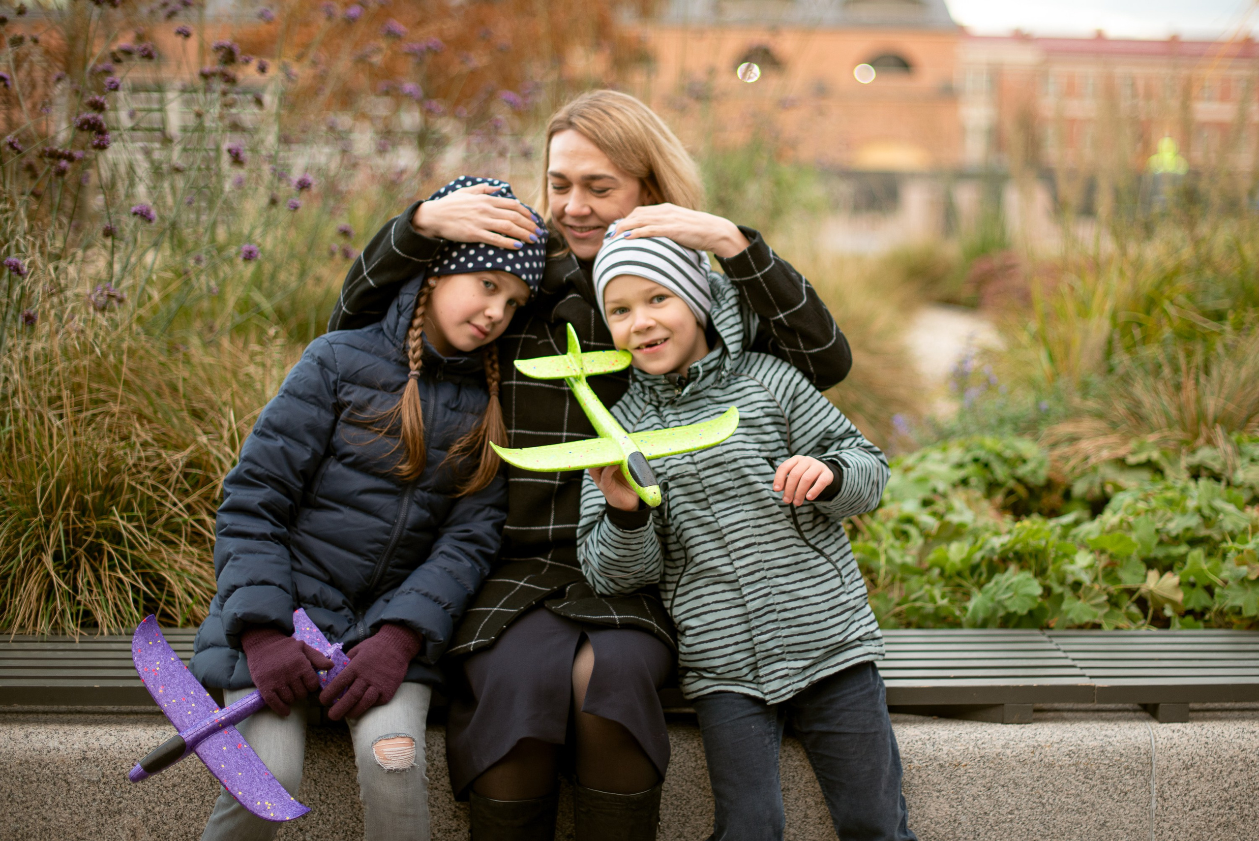 Walk in New Holland. Documentary family photography in Barcelona and beyond
