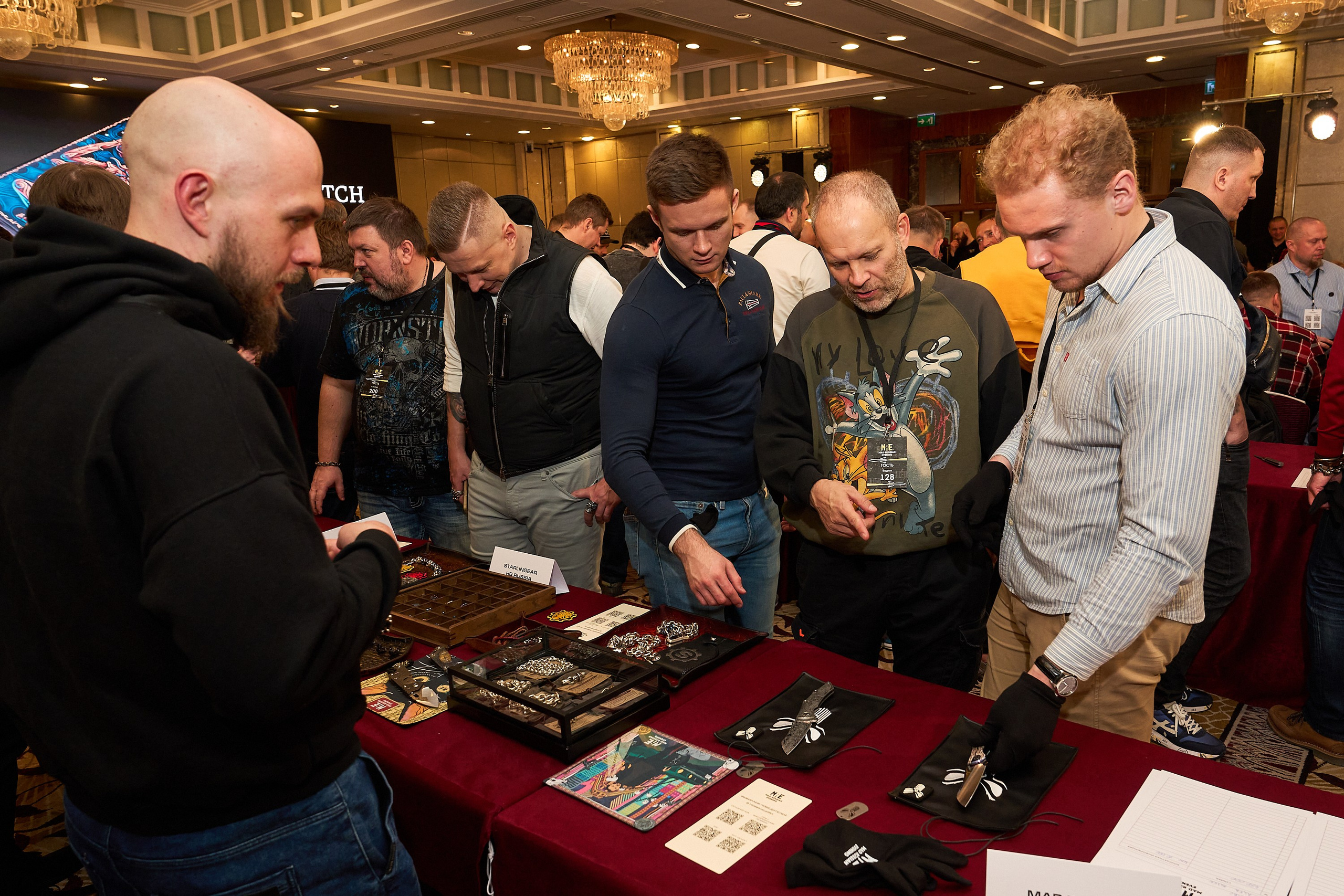 Репртажная фотосъемка выставки ножей 