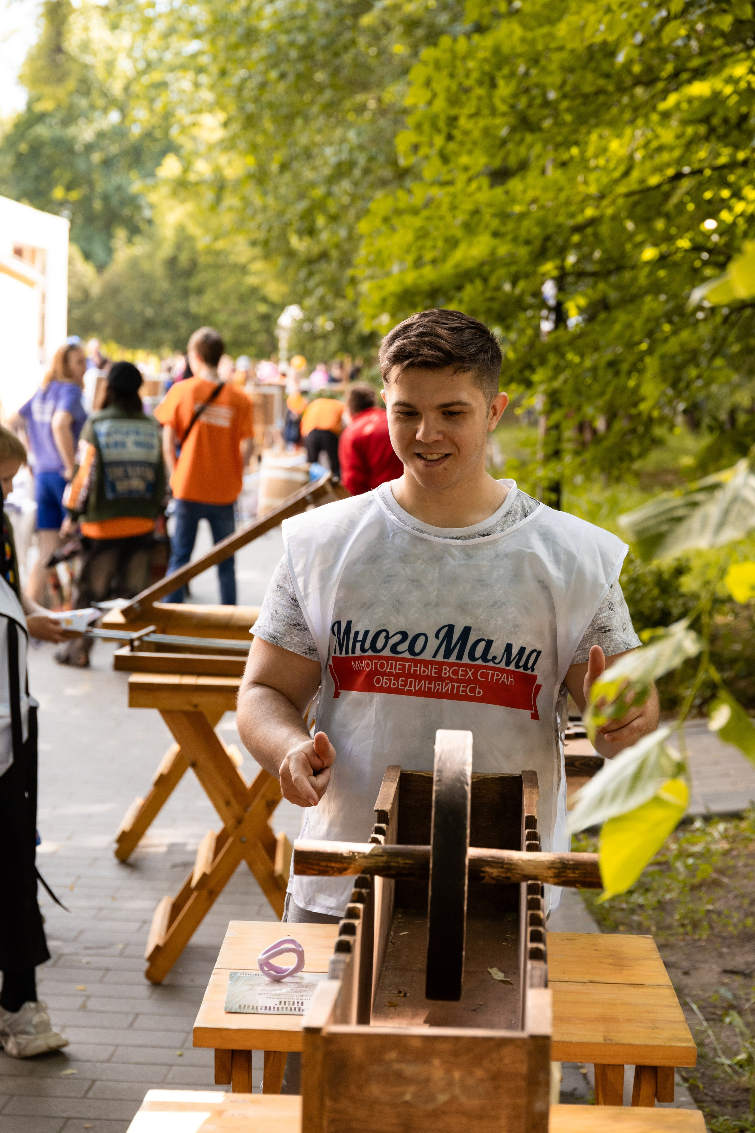 1 июня. День защиты детей и Фестиваль МногоЮность. Выпускные фотоальбомы в Москве и Московской области