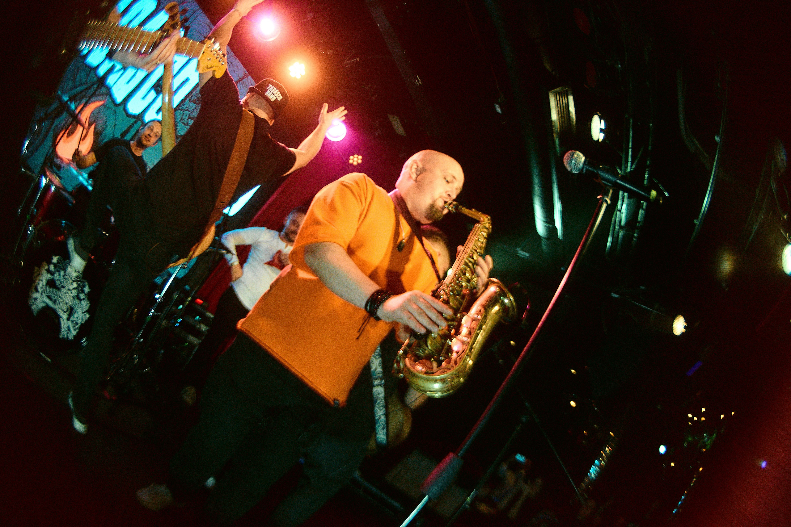 ТАБАСКО БЭНД — 16 ТОНН. Фотография для артистов