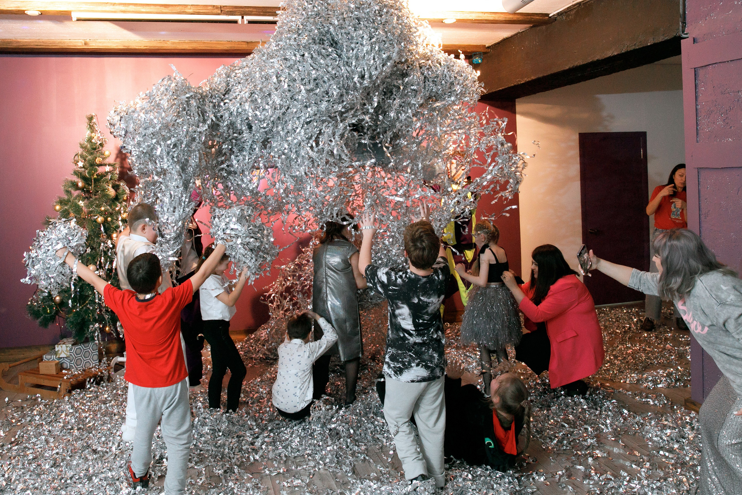 Школа «Кристалл» | Новогодняя программа. Свадебный, семейный и школьный фотограф в Сызрани Максим Баталов