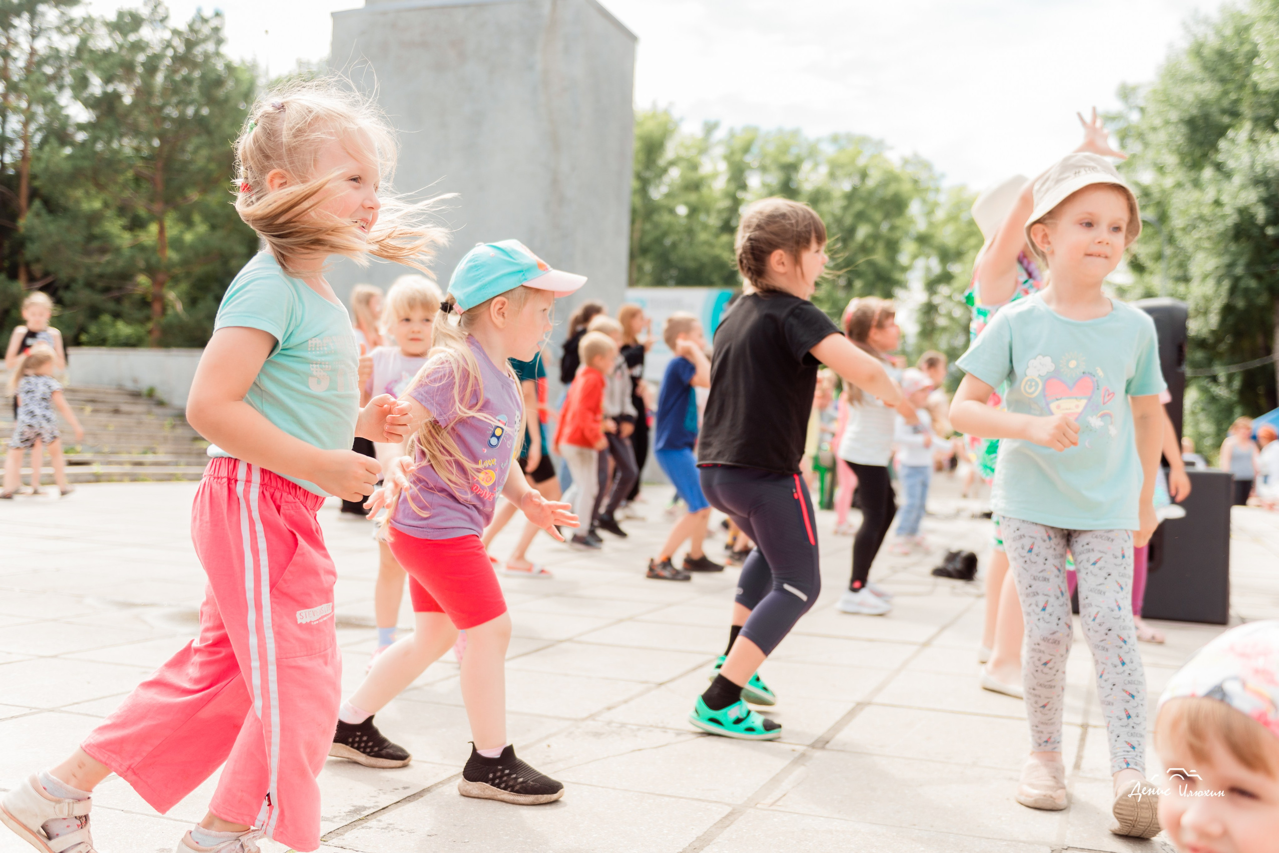 Краски Холи в Комсомольском Парке 2023. Детский фотограф, семейный фотограф и репортажи в Кемерово