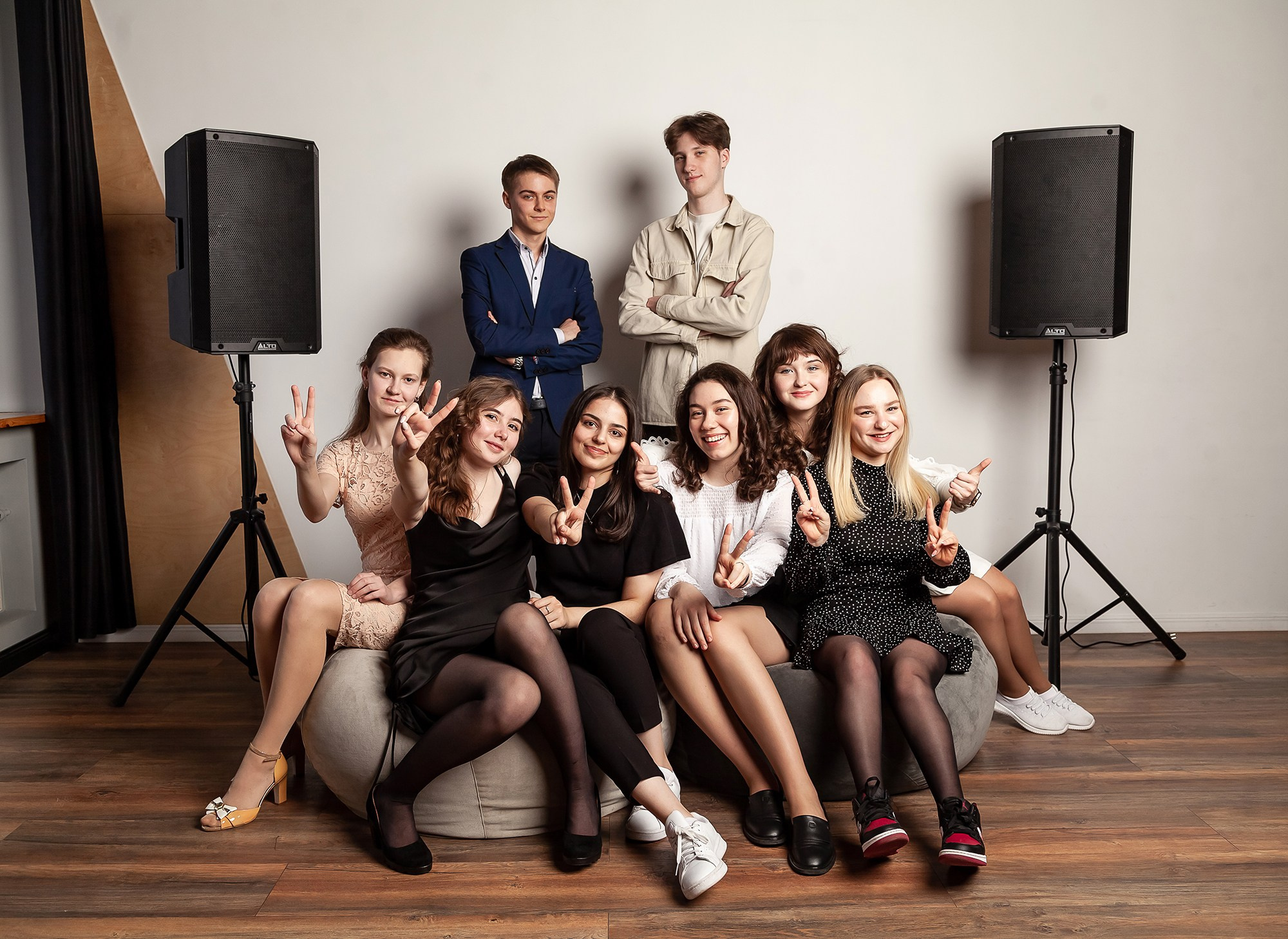 Одноклассники в студии